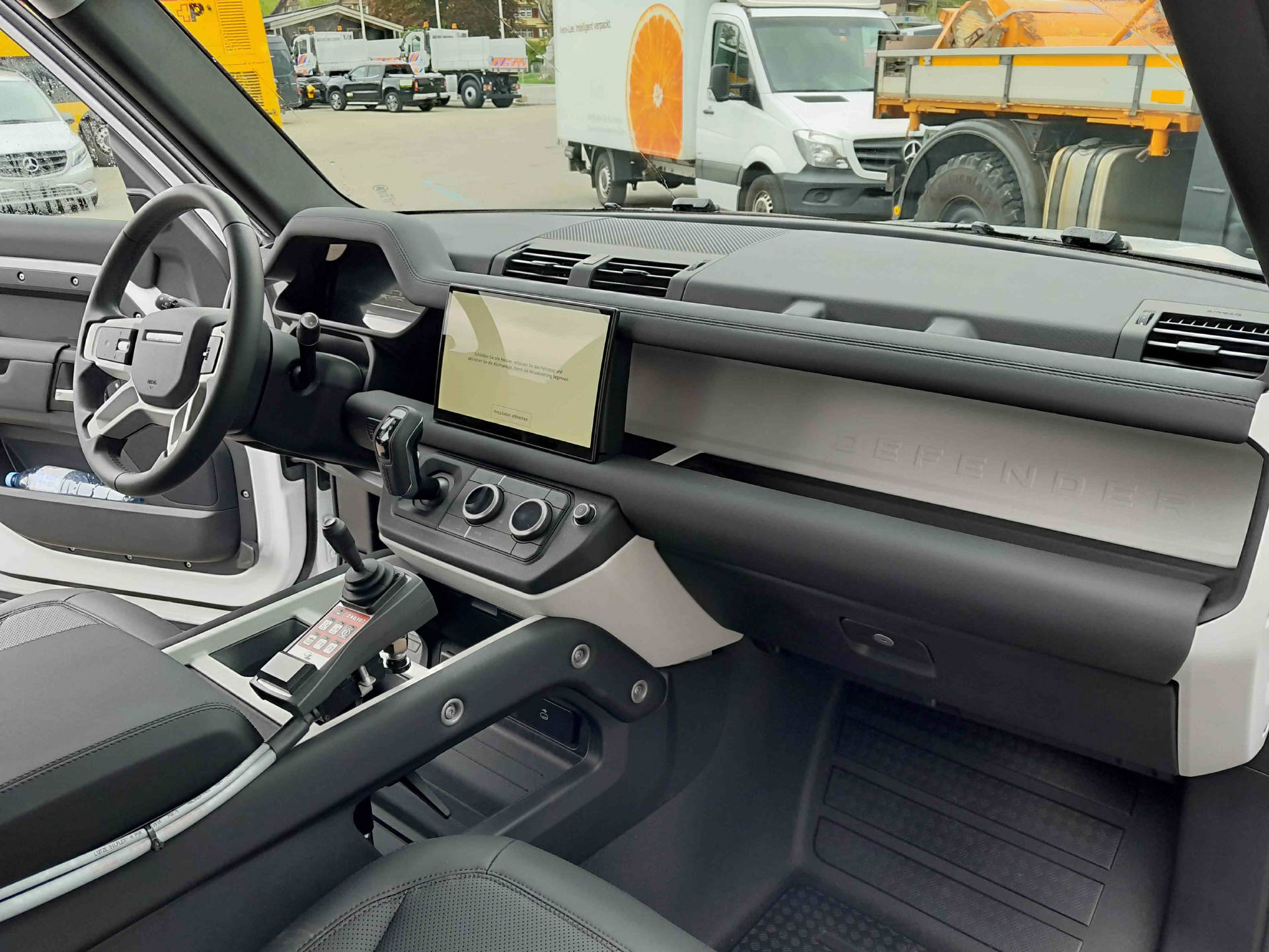 LAND ROVER Defender 90 3.0 D I6 250 S - 10