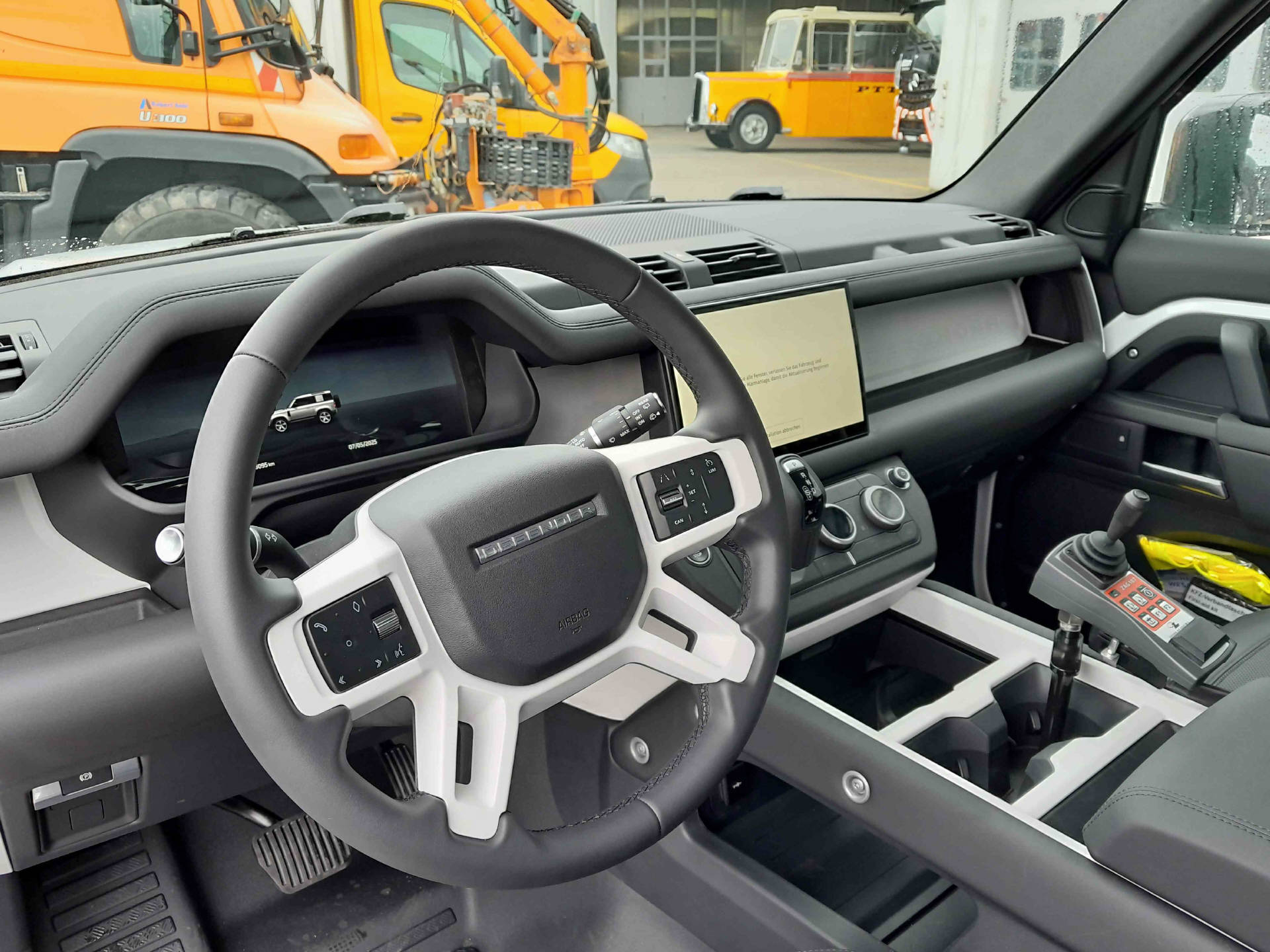 LAND ROVER Defender 90 3.0 D I6 250 S - 13