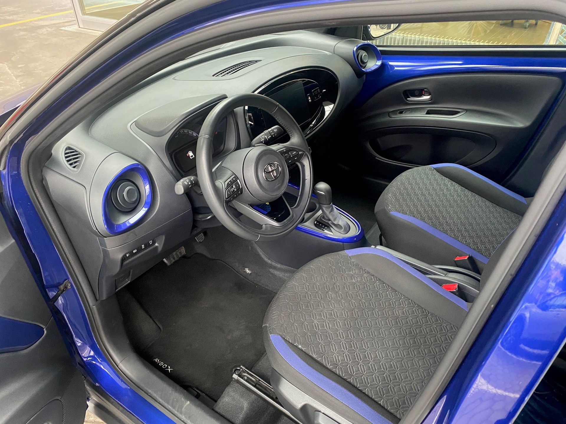 TOYOTA Aygo X 1.0 VVT-i Trend CVT - 5