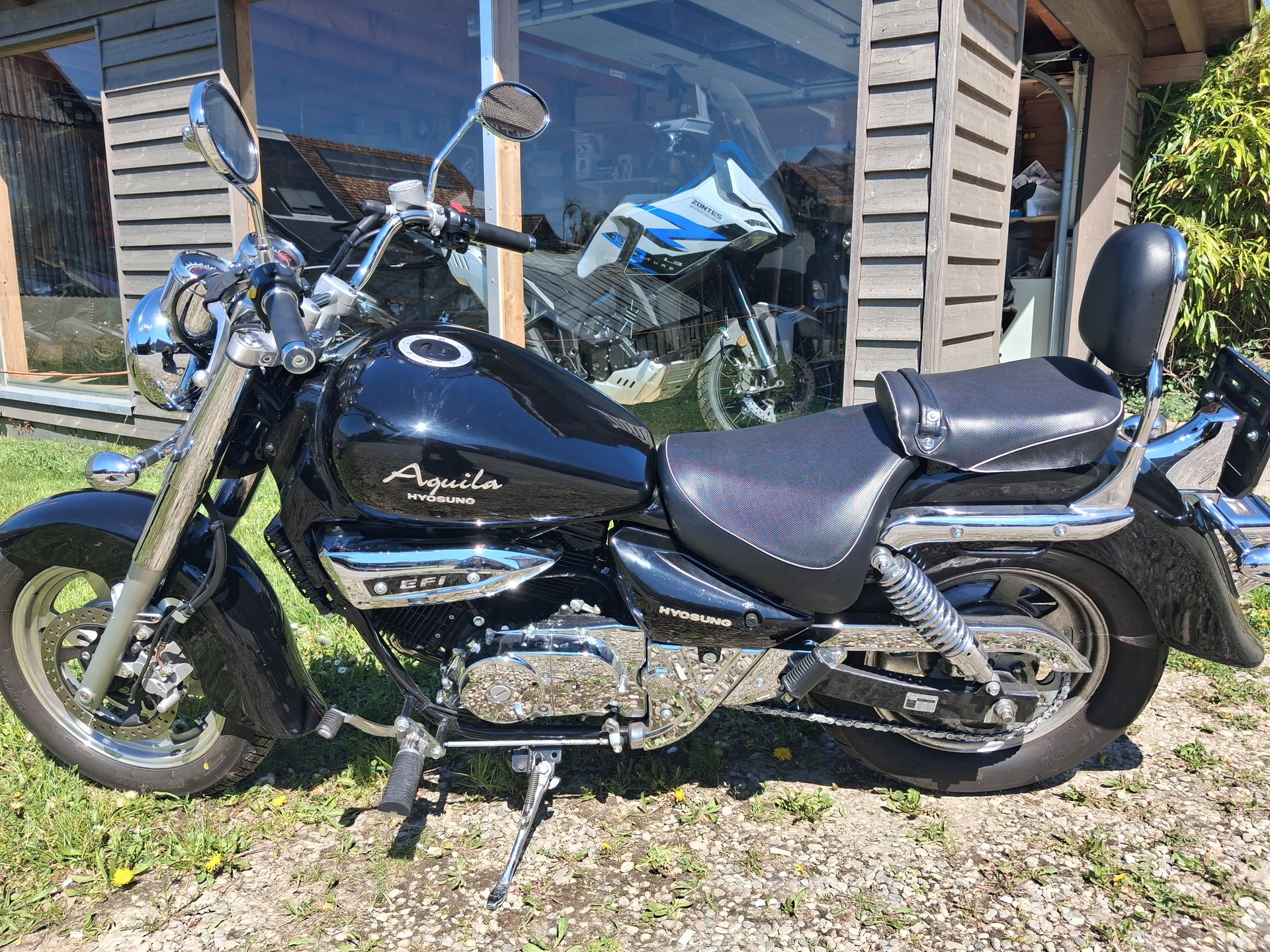 HYOSUNG Aquila GV 250 - 3