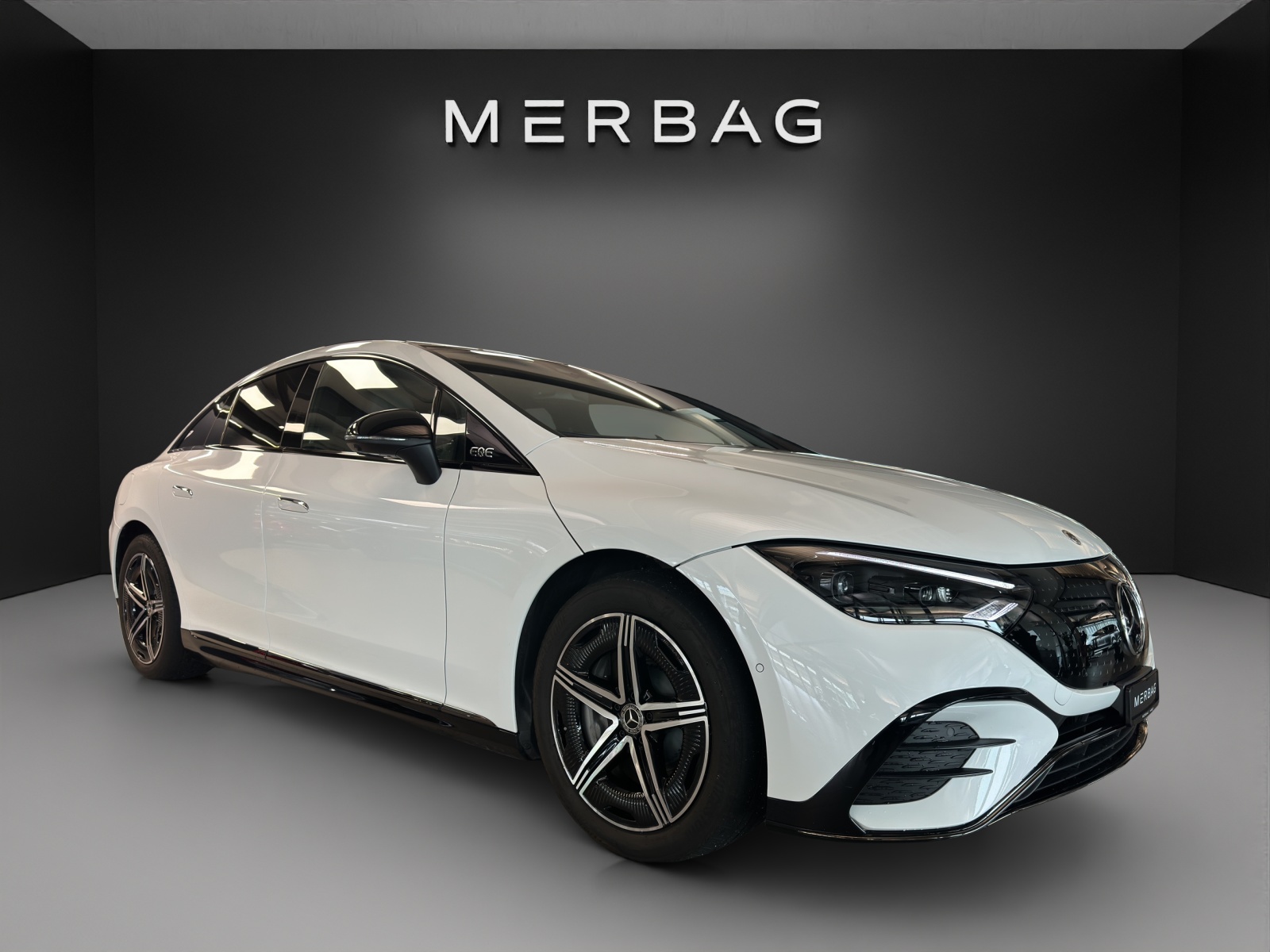 MERCEDES-BENZ EQE 500 4 Matic