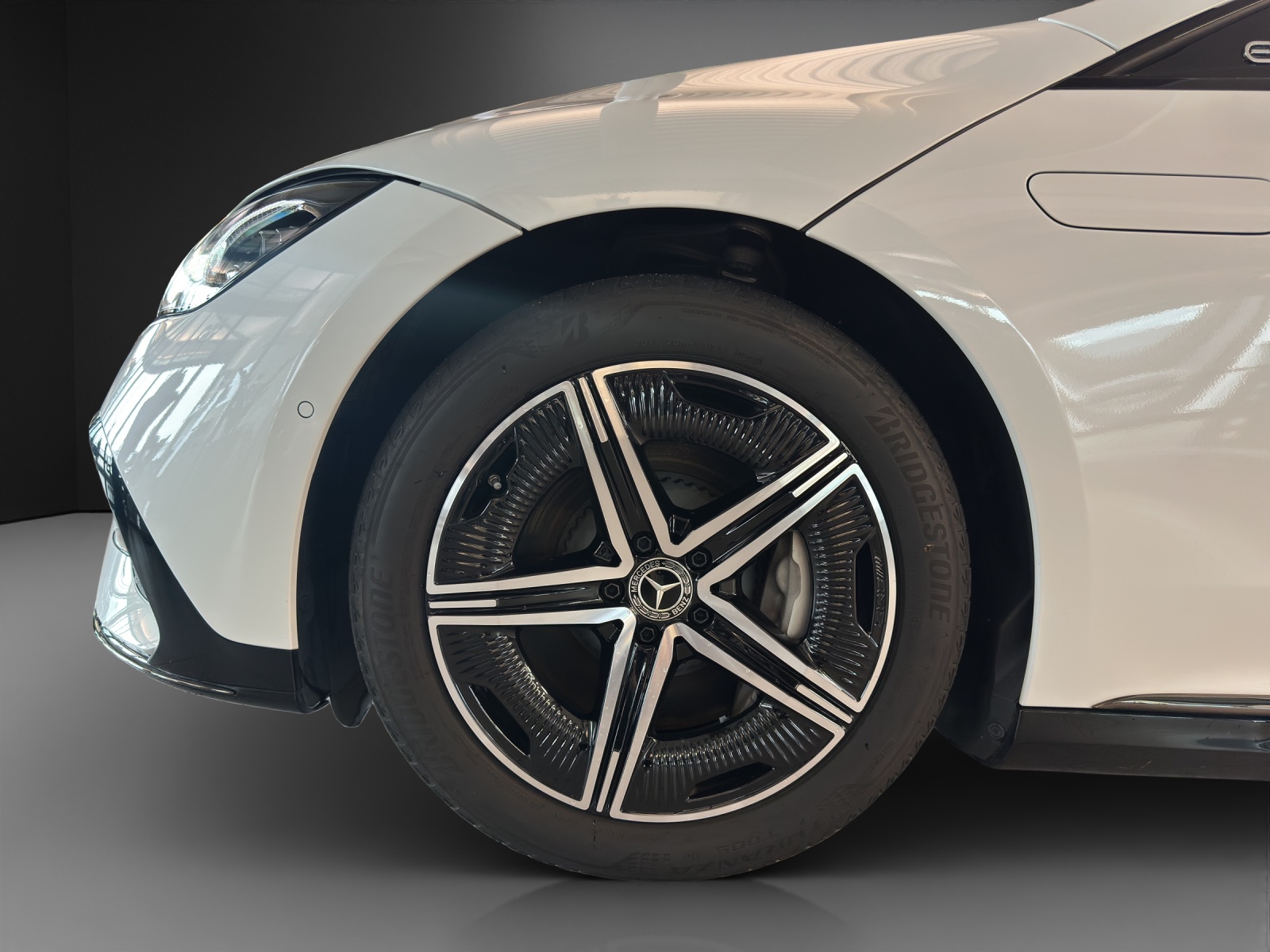 MERCEDES-BENZ EQE 500 4 Matic - 8