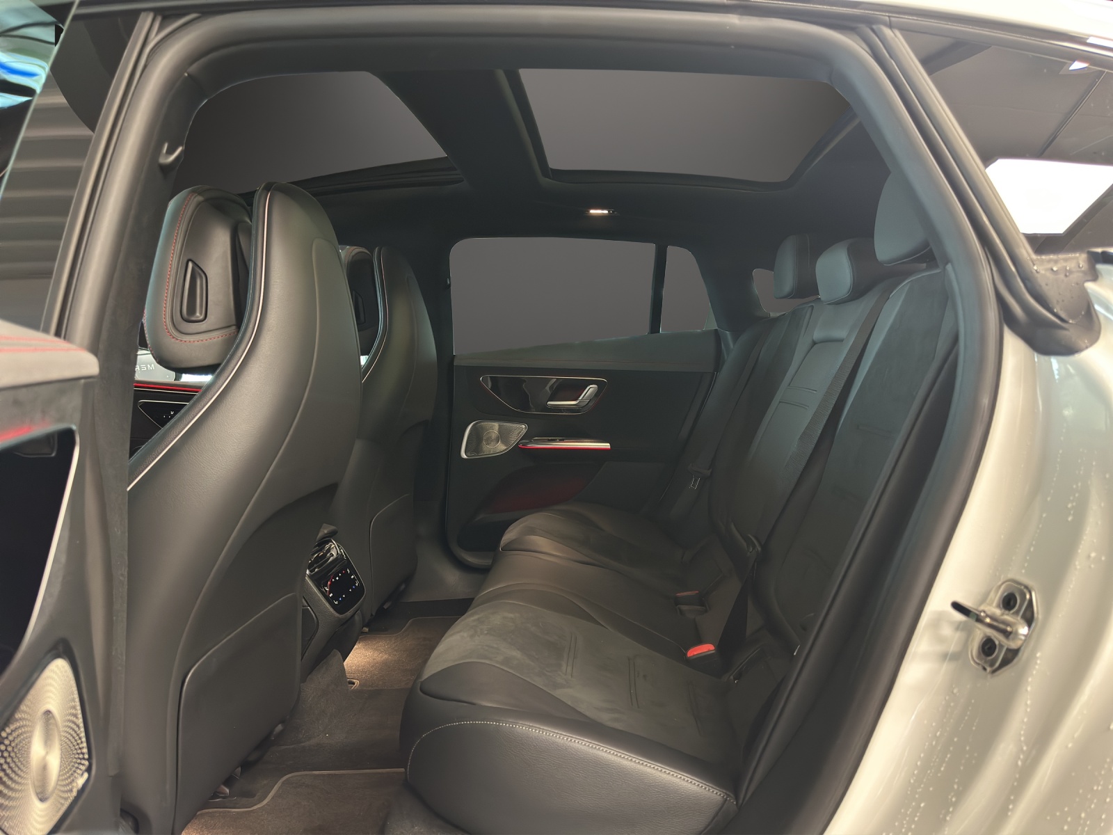 MERCEDES-BENZ EQE 500 4 Matic - 12