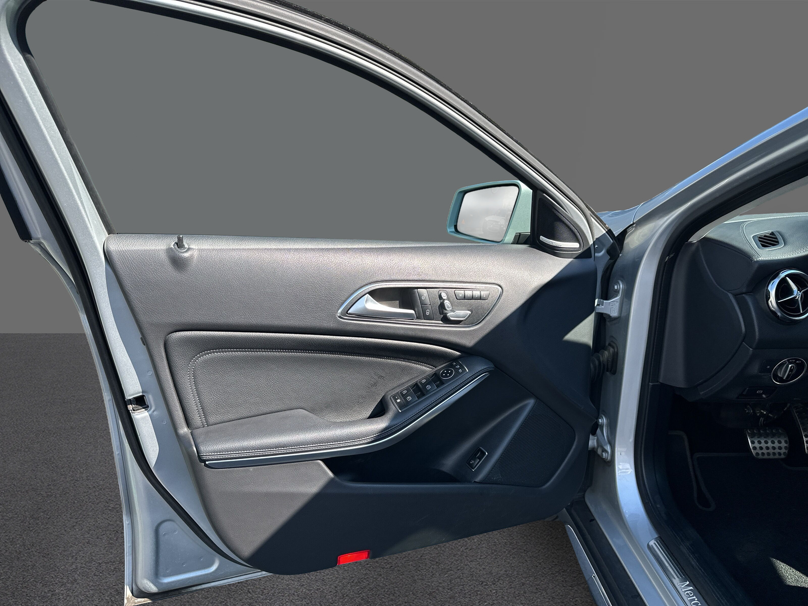 MERCEDES-BENZ GLA 250 AMG Line 4Matic - 12