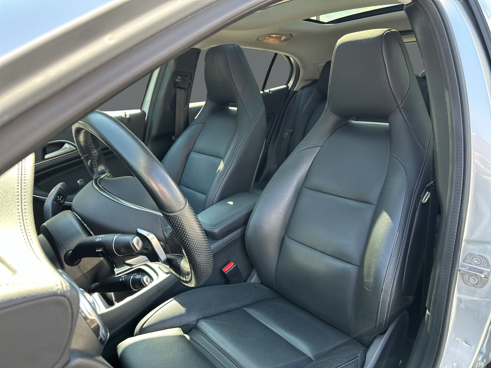 MERCEDES-BENZ GLA 250 AMG Line 4Matic - 9