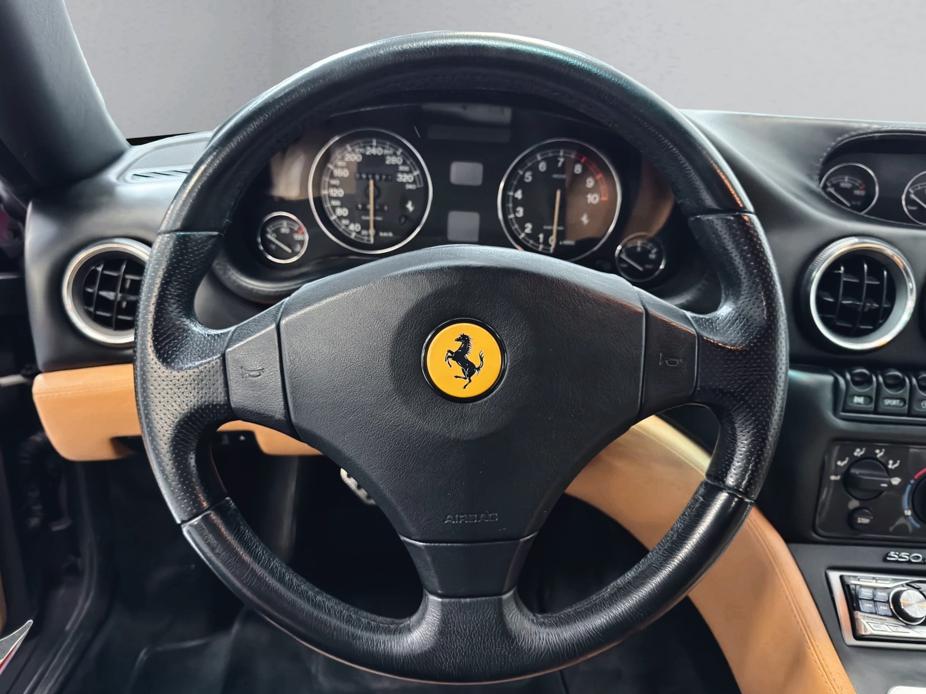 FERRARI F550 Maranello - 11