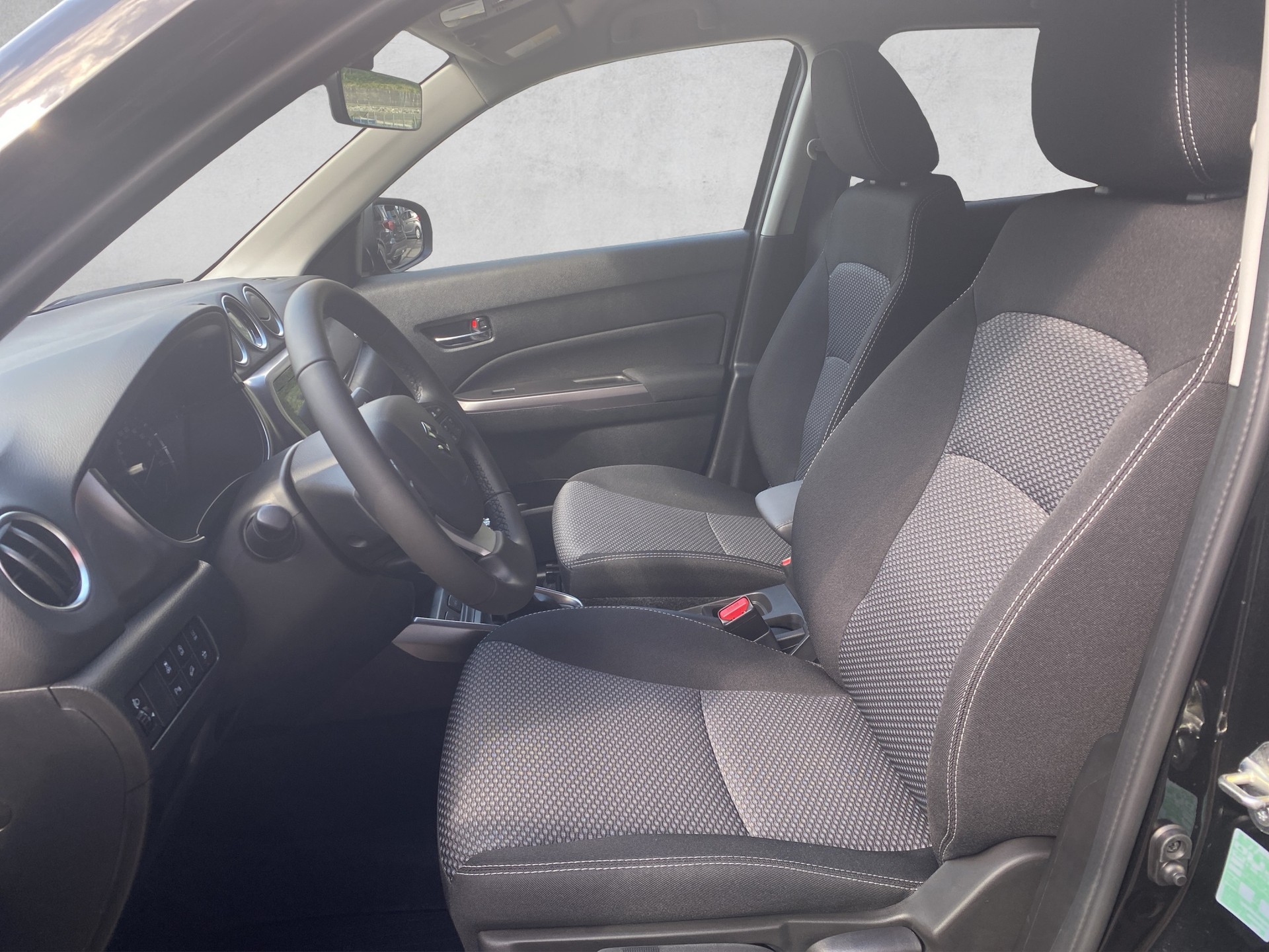 SUZUKI Vitara 1.4 Boosterjet Compact + 4x4 Hybrid - 9