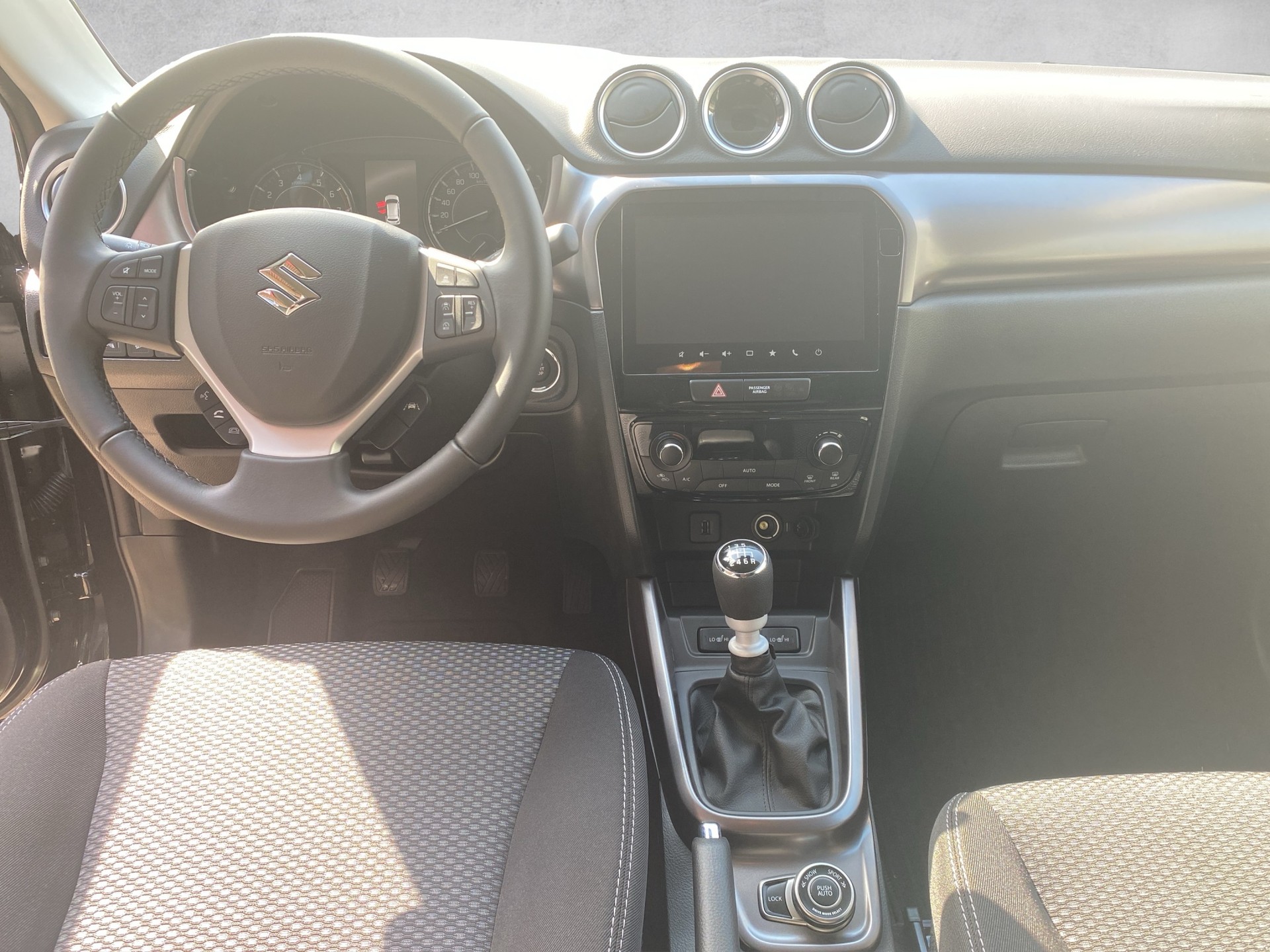 SUZUKI Vitara 1.4 Boosterjet Compact + 4x4 Hybrid - 12