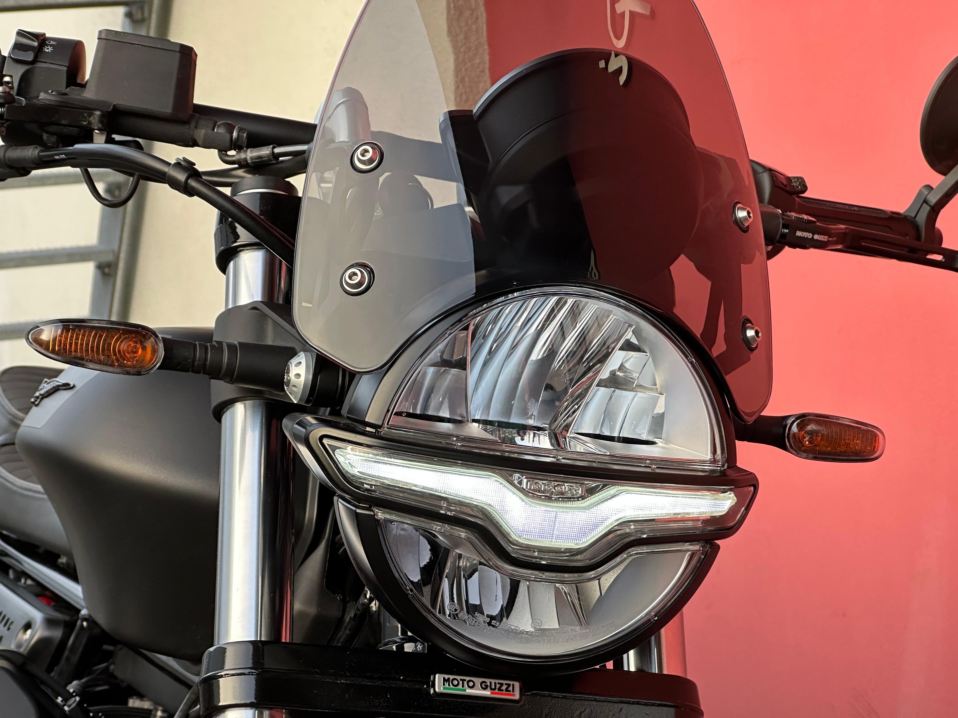 MOTO GUZZI V9 850 Bobber (35kW) - 3
