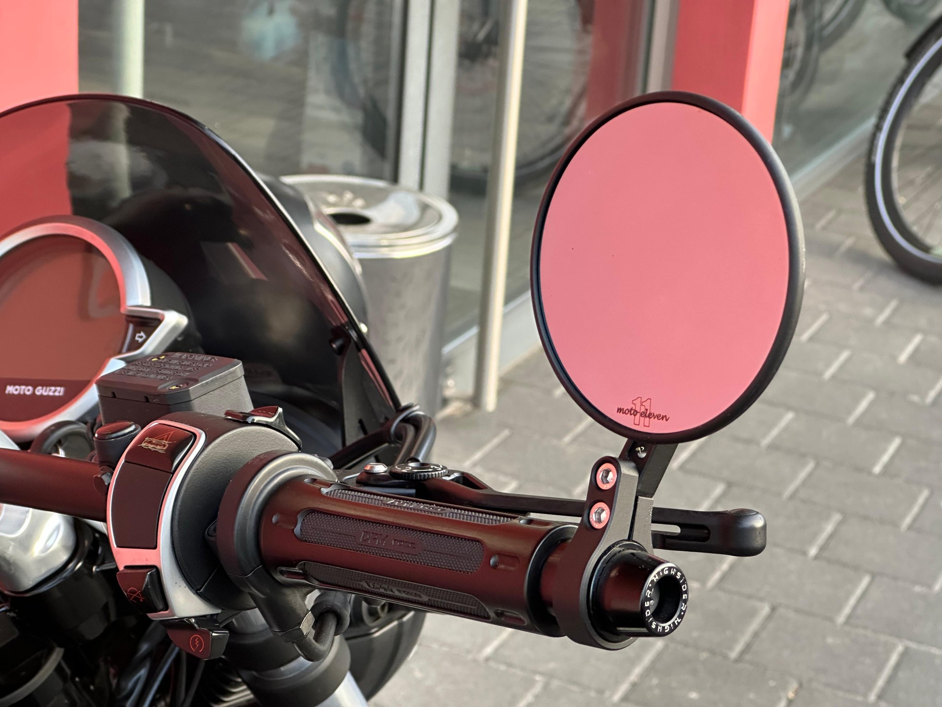MOTO GUZZI V9 850 Bobber (35kW) - 4