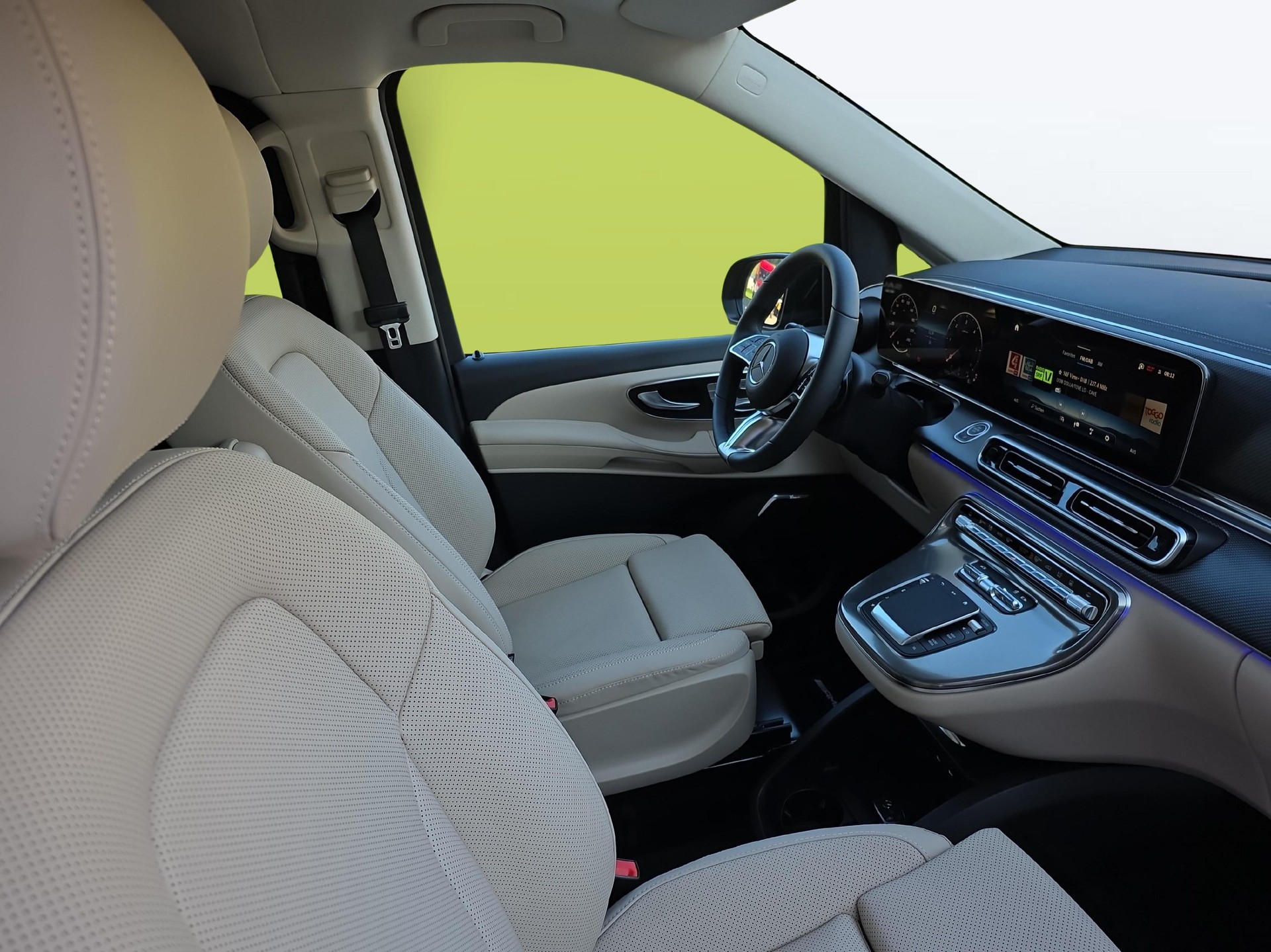 MERCEDES-BENZ V 300d Swiss Edition L 4x4 - 11