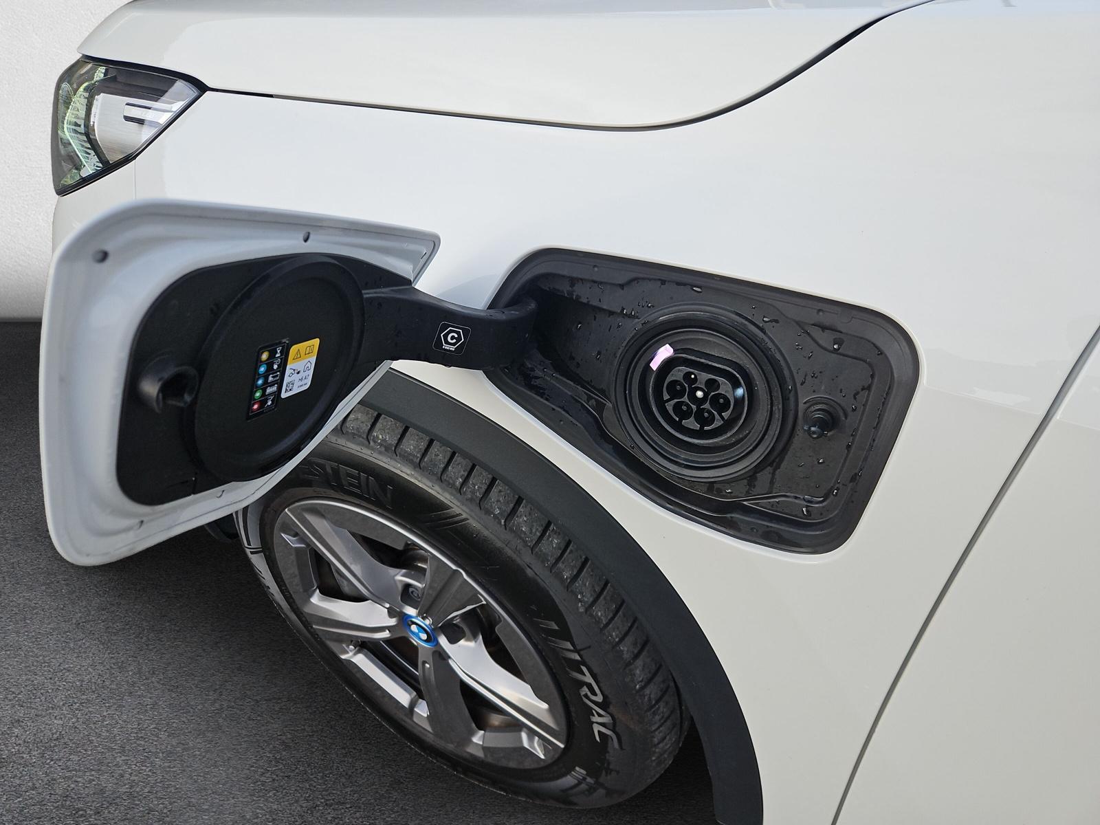 BMW X1 30e xDrive U11 (CH) AHK 1.8T - 21