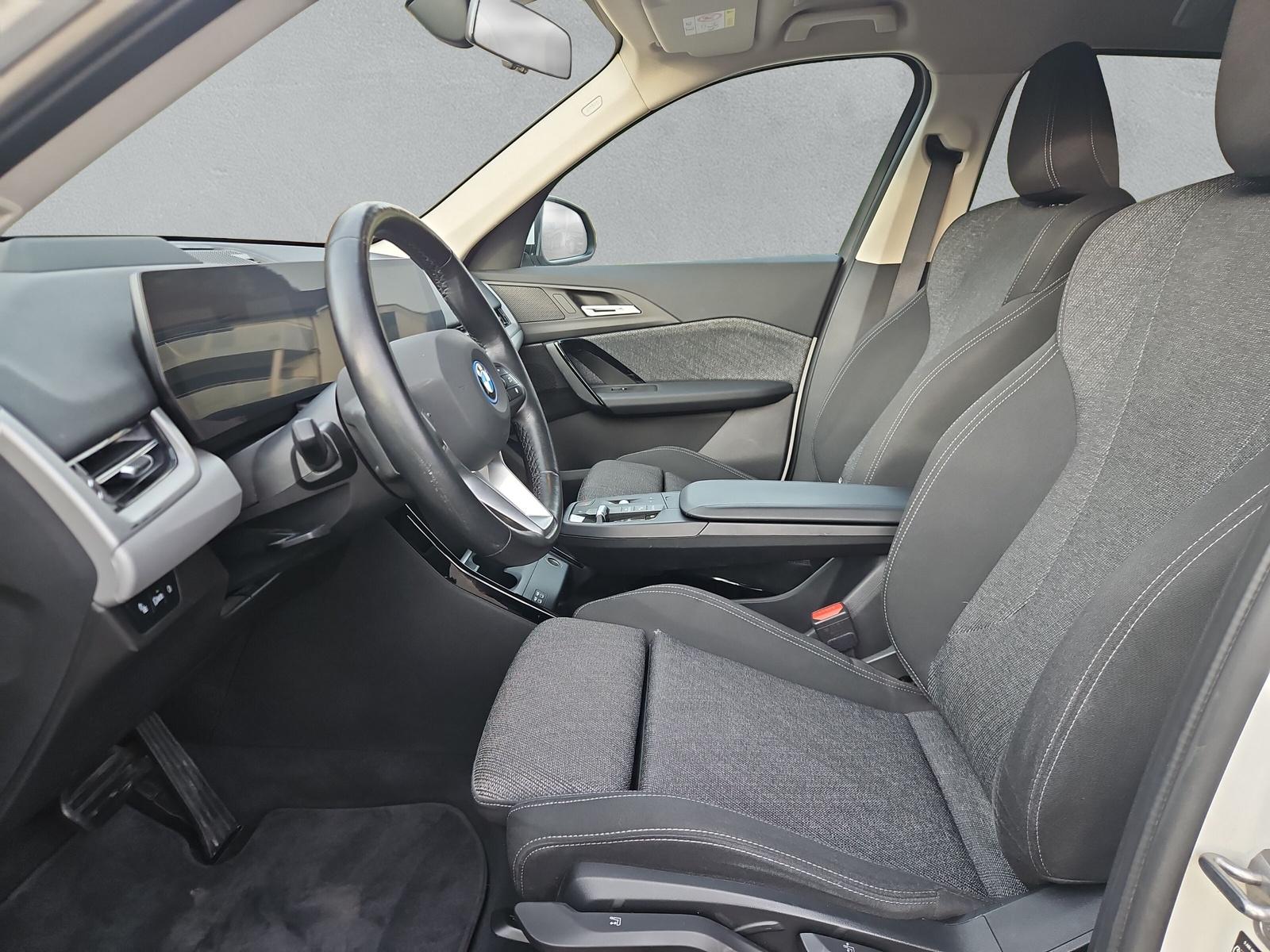 BMW X1 30e xDrive U11 (CH) AHK 1.8T - 11