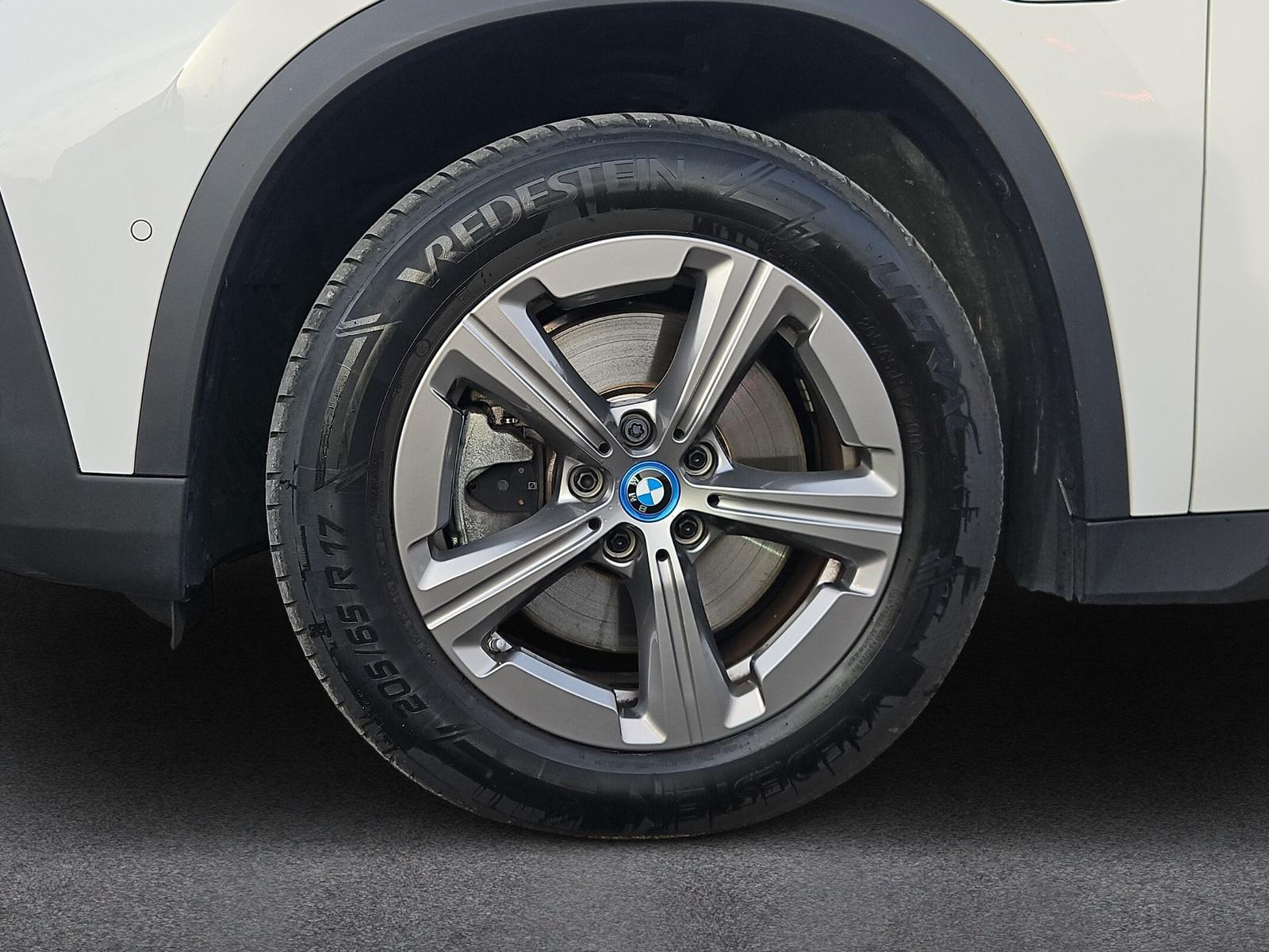 BMW X1 30e xDrive U11 (CH) AHK 1.8T - 9