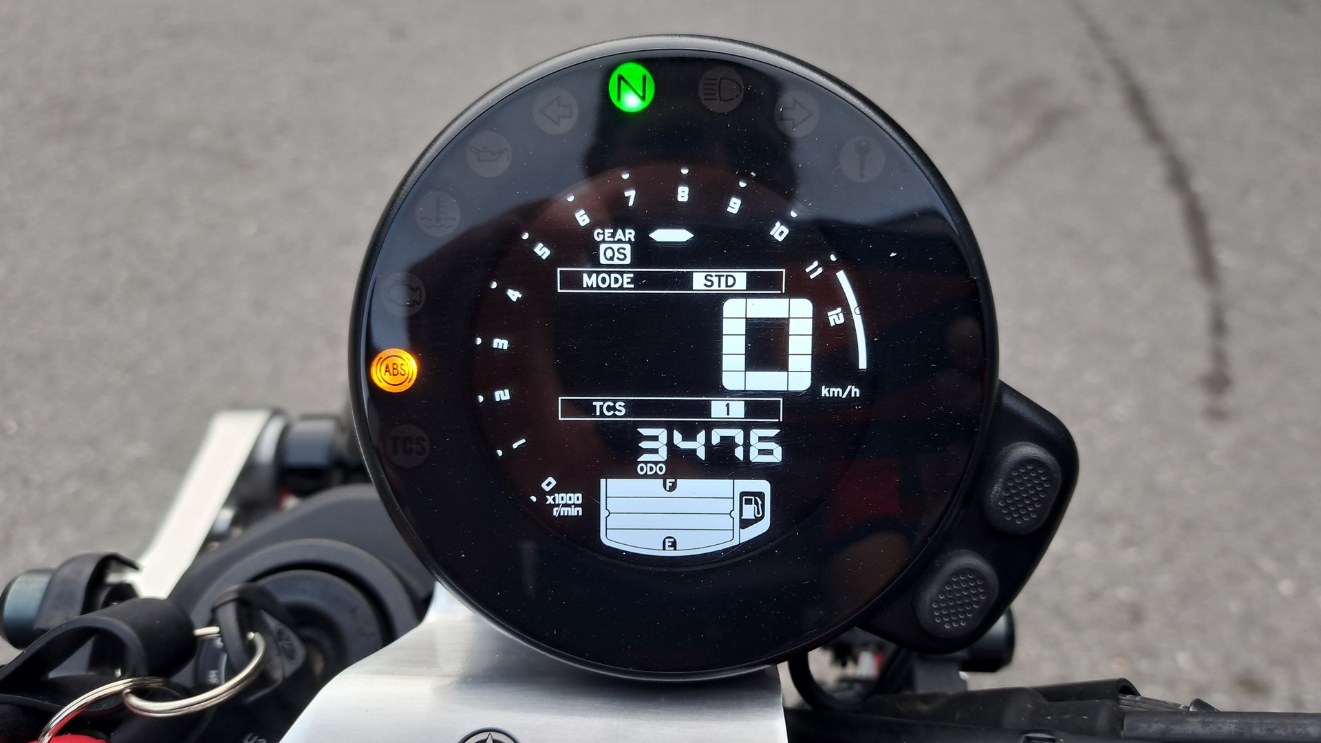 YAMAHA XSR 900 - 2