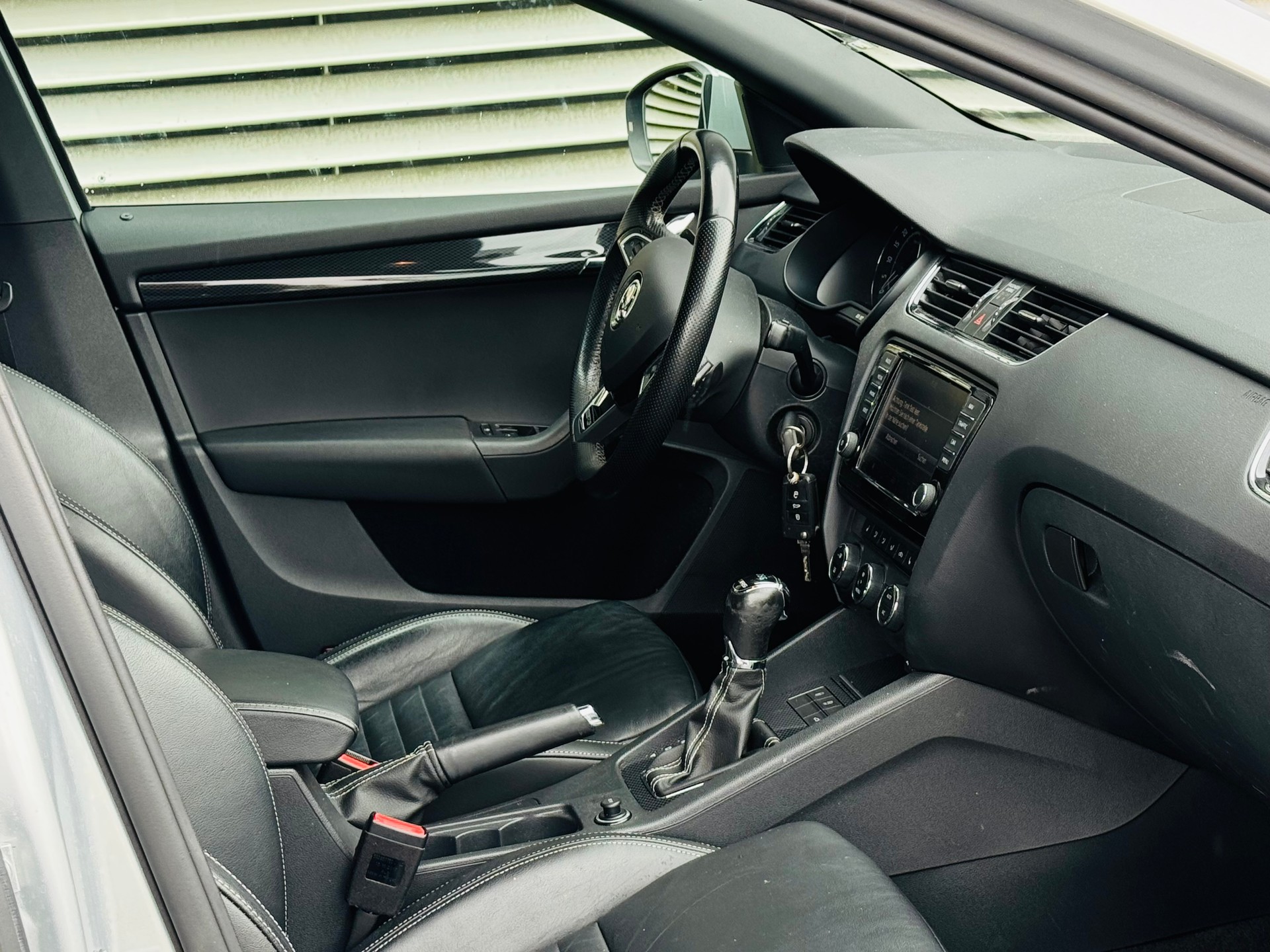 SKODA Octavia Combi 2.0 TDI RS DSG - 12