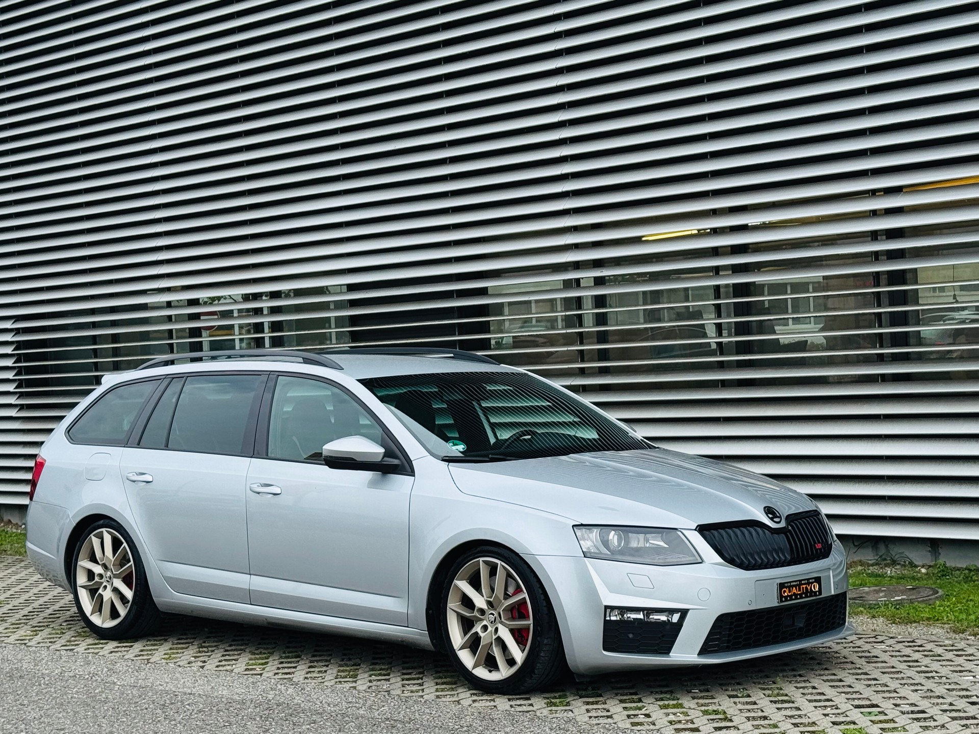 SKODA Octavia Combi 2.0 TDI RS DSG - 5