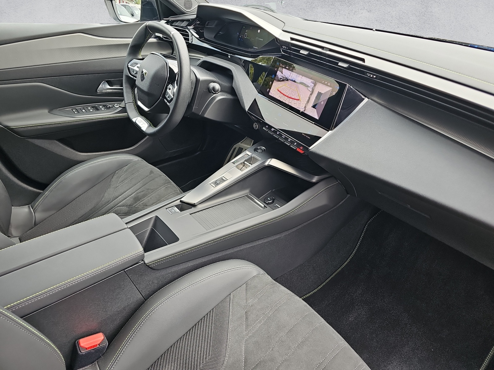 PEUGEOT 308 1.6 PHEV 180 GT - 11