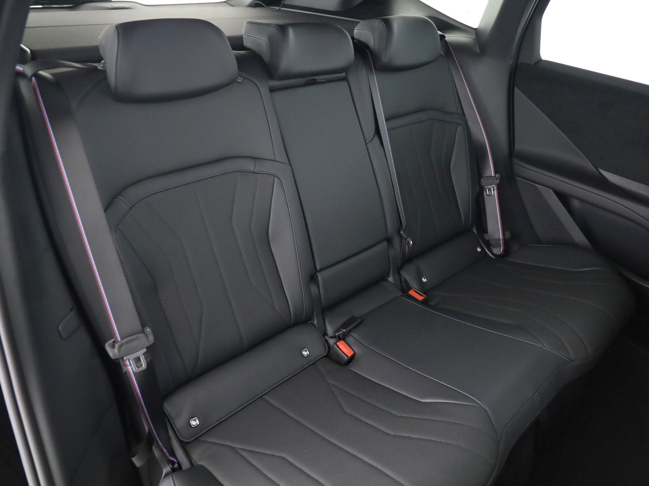 BMW iX3 50 xDrive M Sport - 5