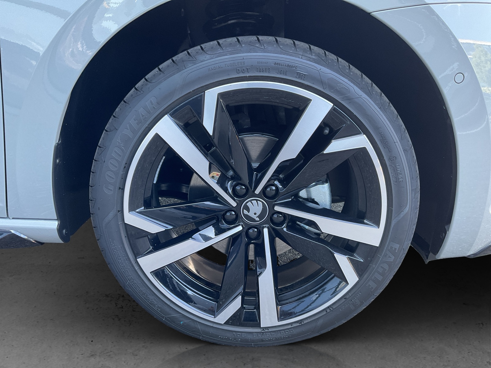 SKODA Scala 1.5 TSI Monte Carlo DSG - 13