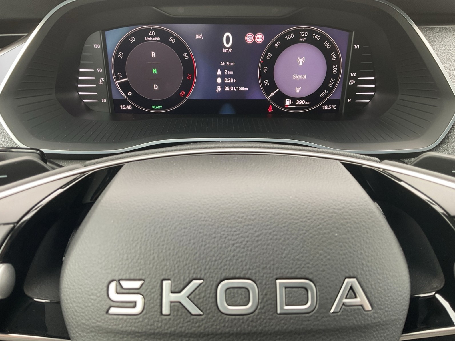 SKODA Octavia Combi 1.5 TSI mHEV DSG Selection - 9
