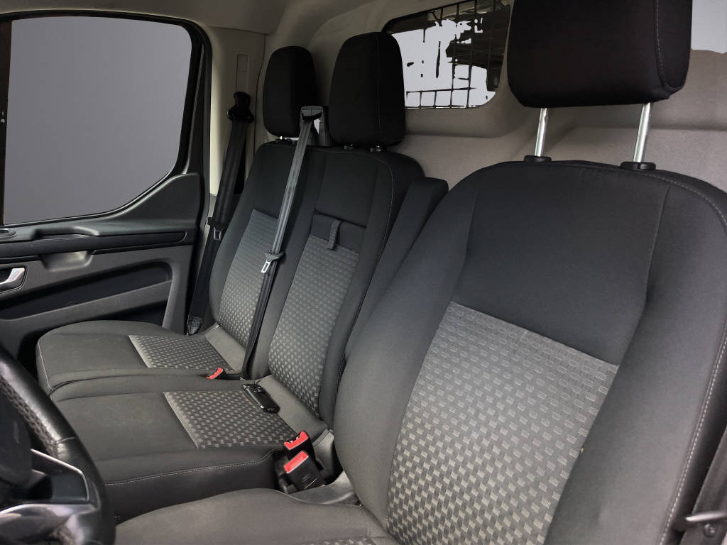 FORD Transit Custom Van 300 L1 2.0 TDCi - 9