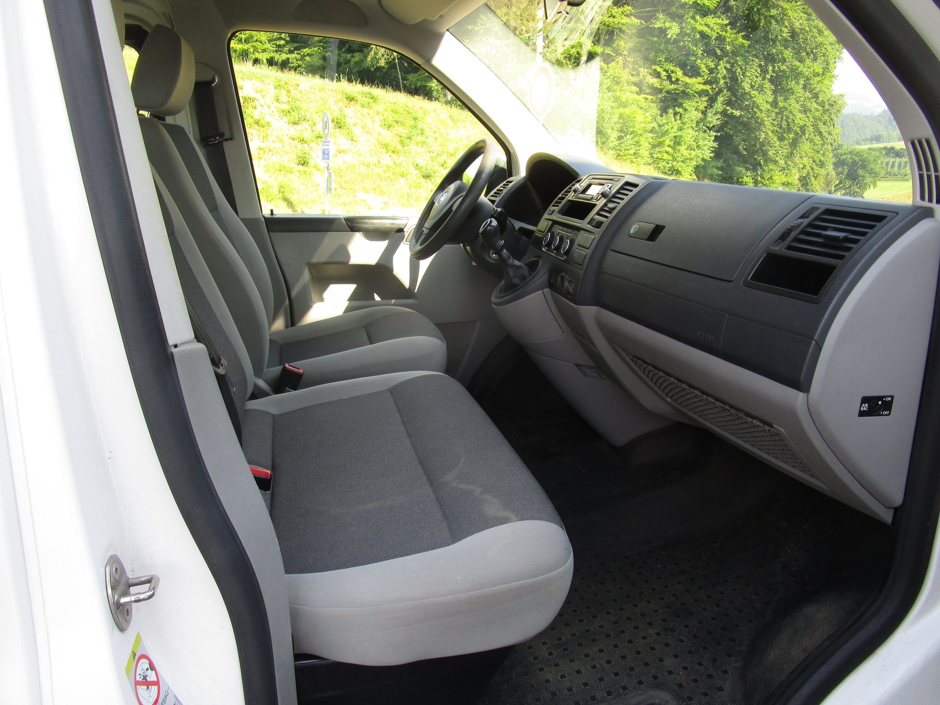 VW T5 2.0 TDI BMT 4Motion - 14