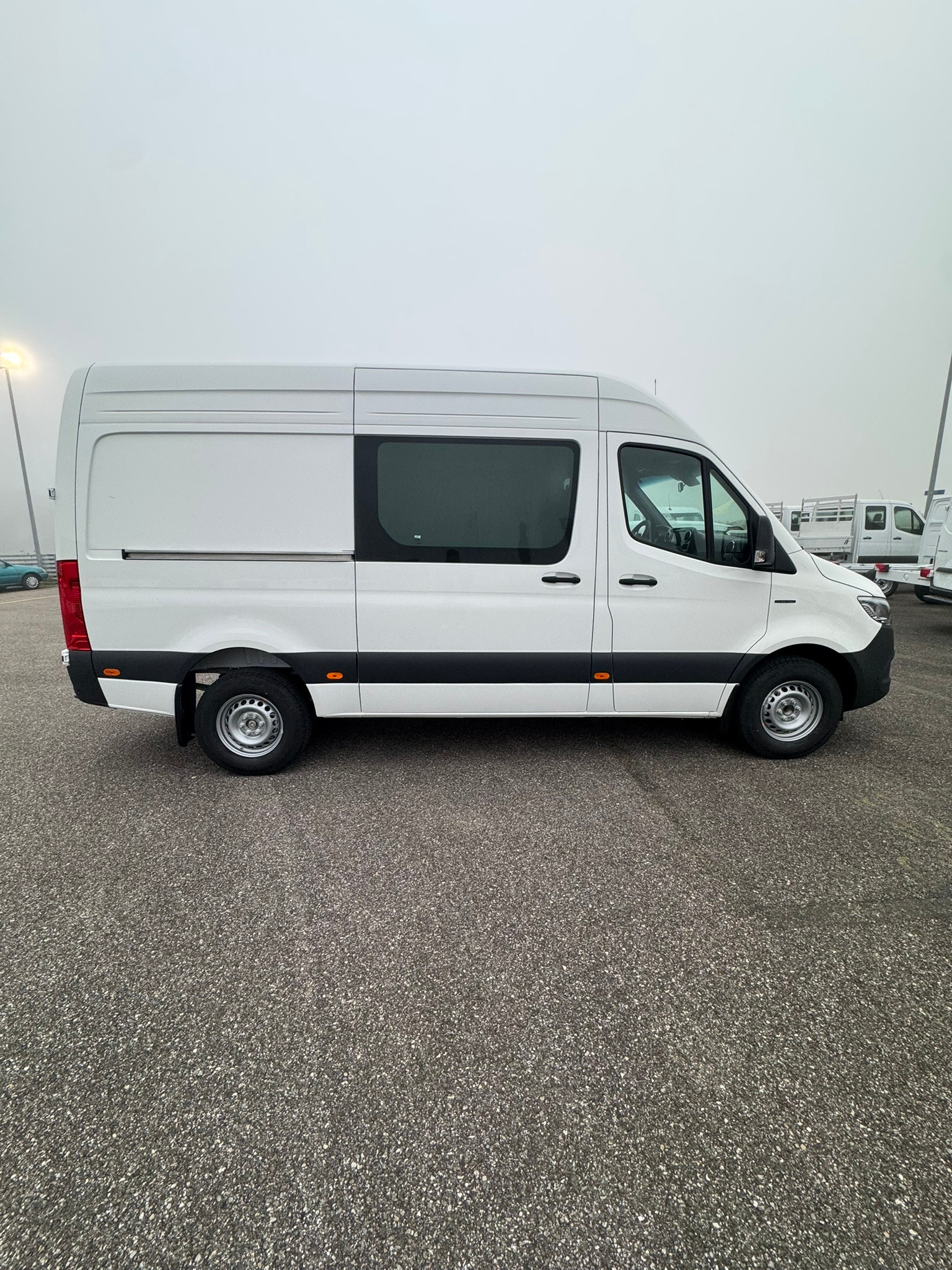 MERCEDES-BENZ eSprinter 320 81kWh Standard Normal Pro - 4