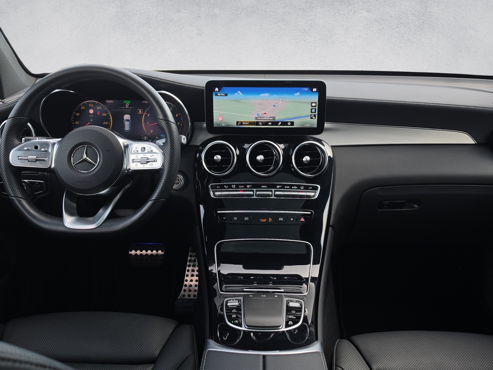 MERCEDES-BENZ GLC 300 AMG Line 4Matic 9G-Tronic - 9