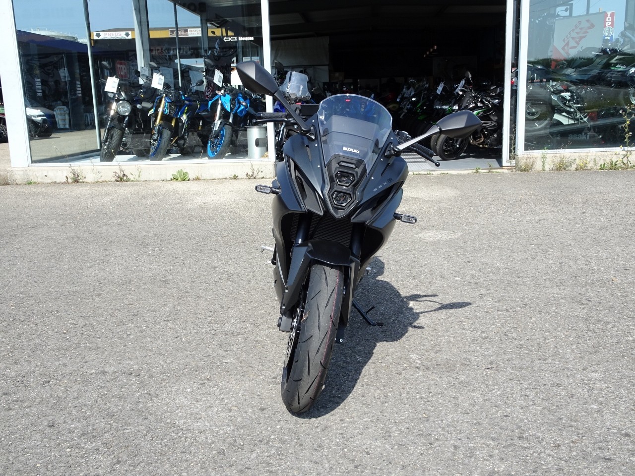 SUZUKI GSX 8 R - 3