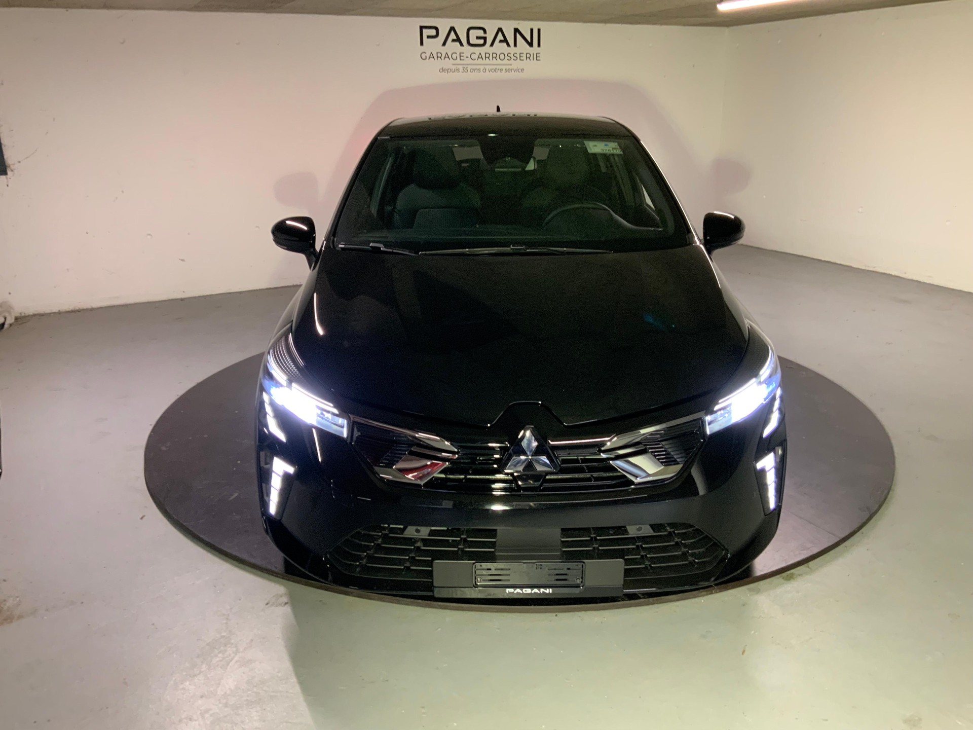 MITSUBISHI Colt 1.6 HEV Intense