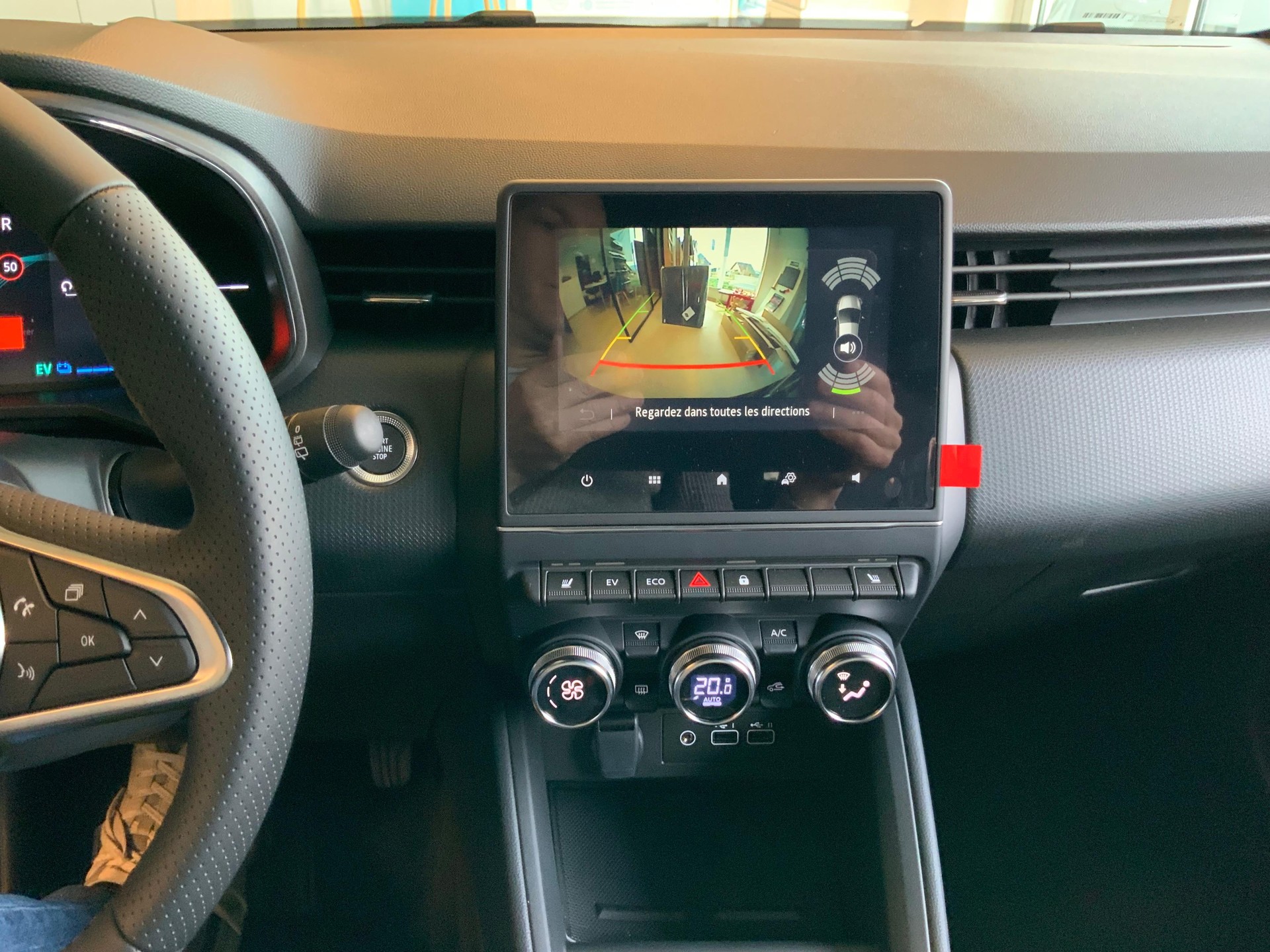 MITSUBISHI Colt 1.6 HEV Intense - 11