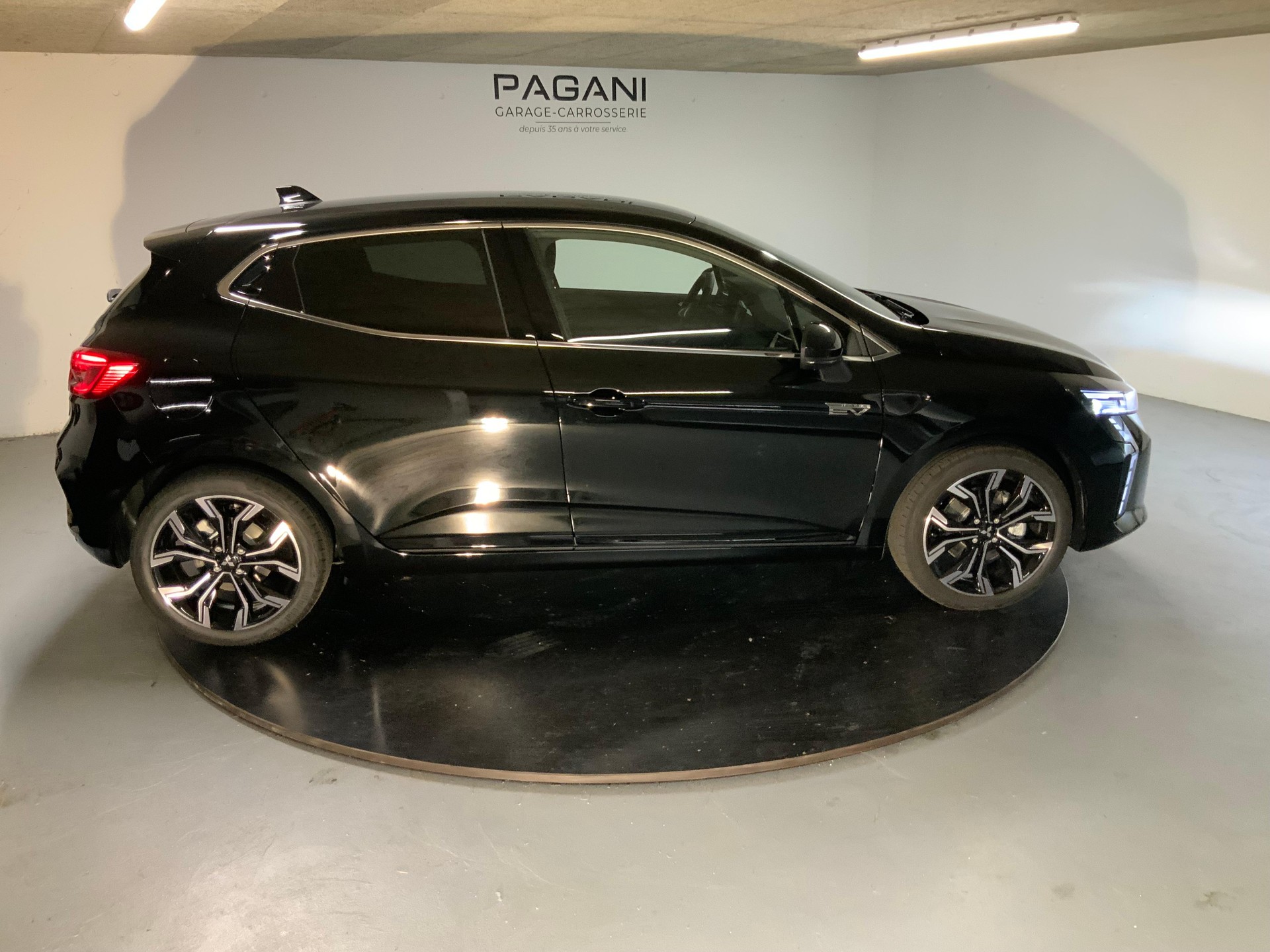 MITSUBISHI Colt 1.6 HEV Intense - 4