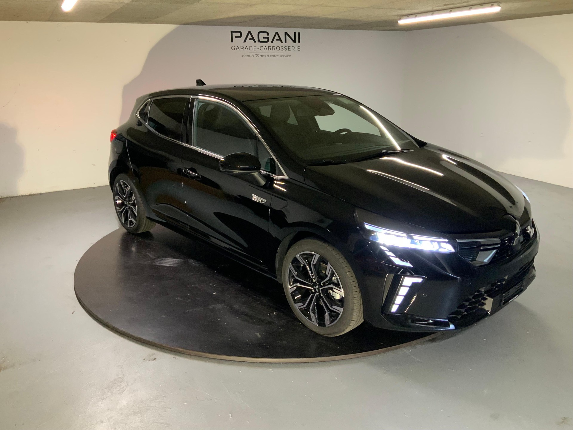 MITSUBISHI Colt 1.6 HEV Intense - 2