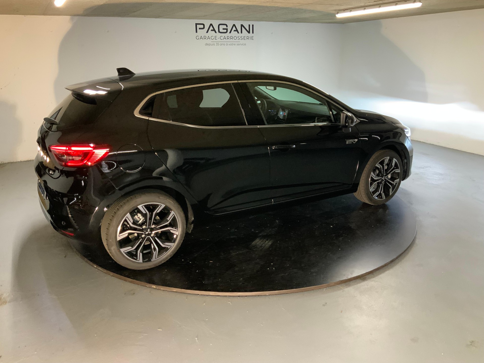 MITSUBISHI Colt 1.6 HEV Intense - 5