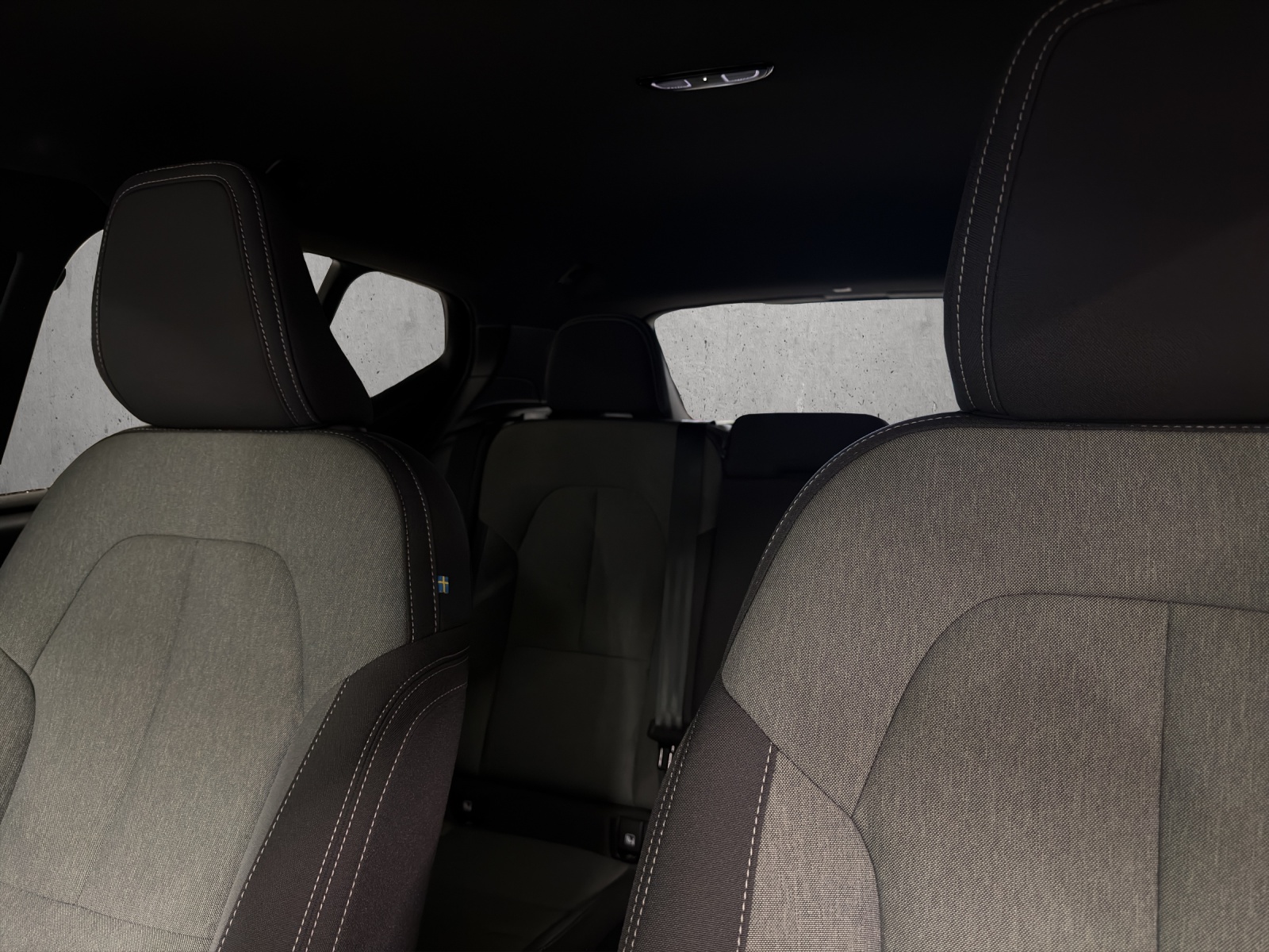 VOLVO XC40 B3 Benzin Mild Hybrid Plus Dark DCT - 17