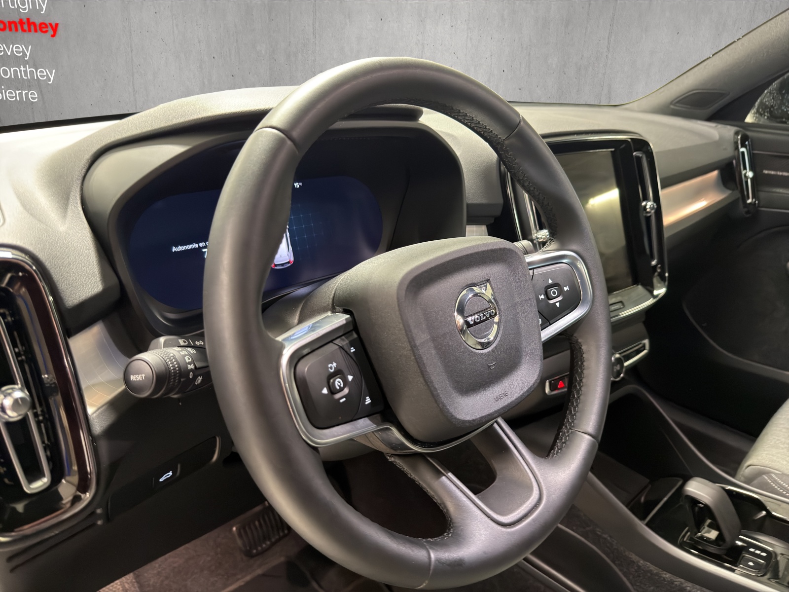 VOLVO XC40 B3 Benzin Mild Hybrid Plus Dark DCT - 12