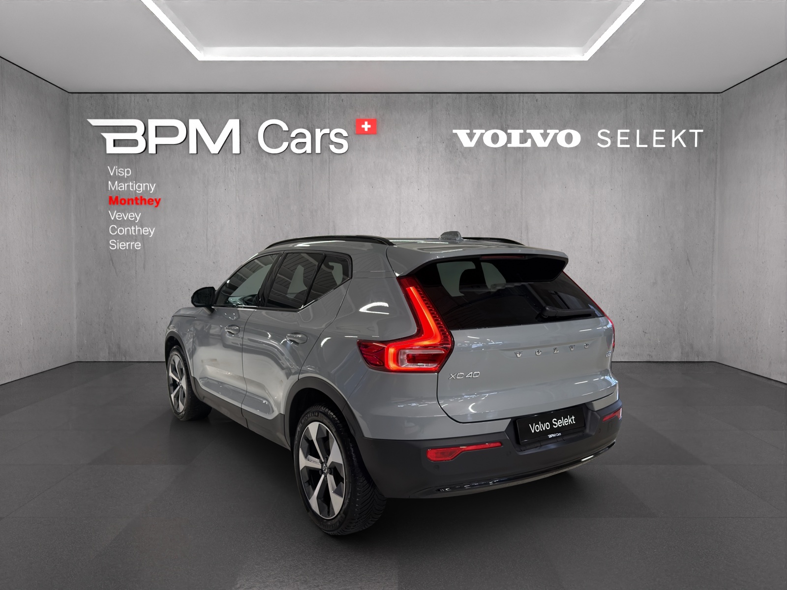 VOLVO XC40 B3 Benzin Mild Hybrid Plus Dark DCT - 6