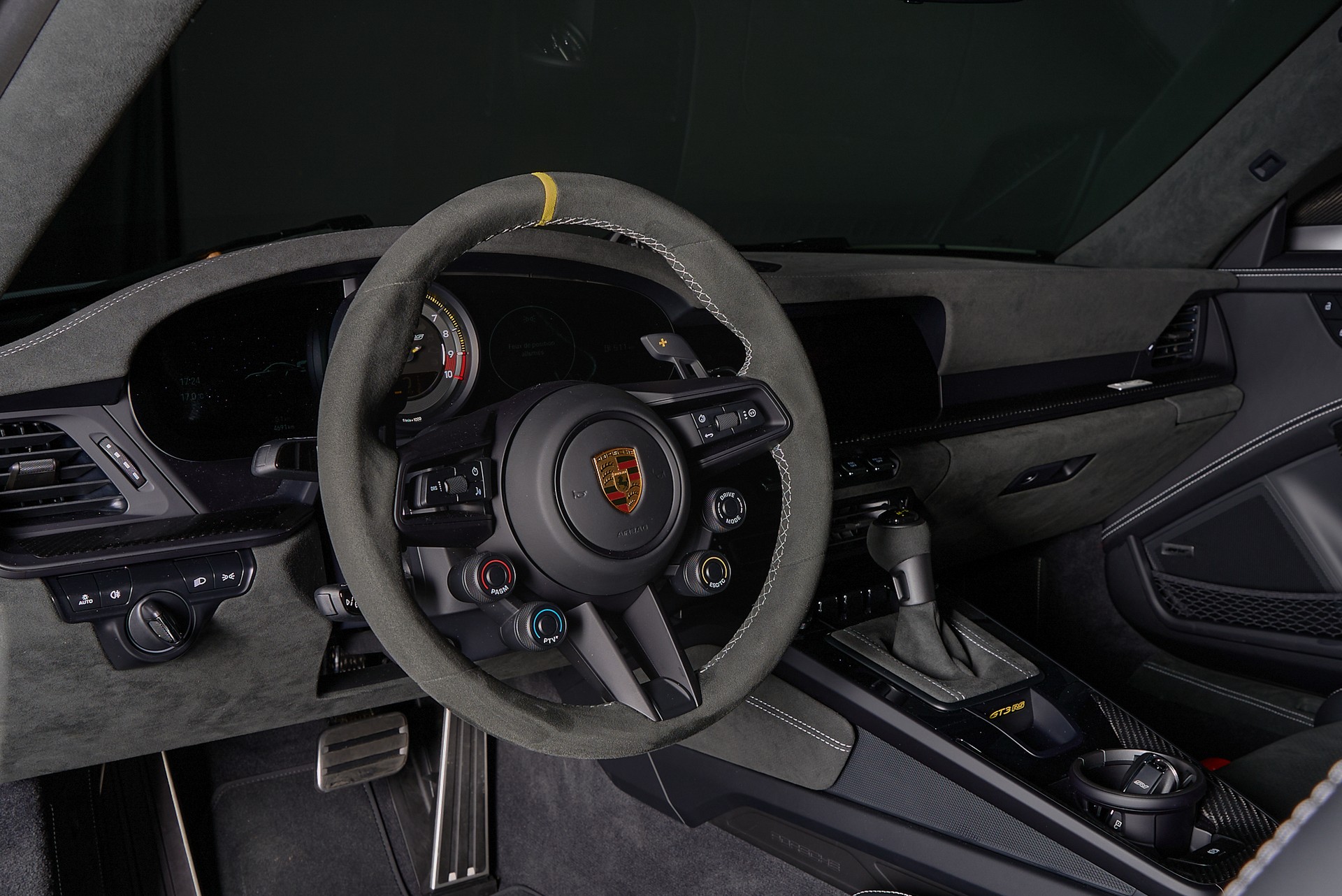 PORSCHE 911 GT3 RS - 17