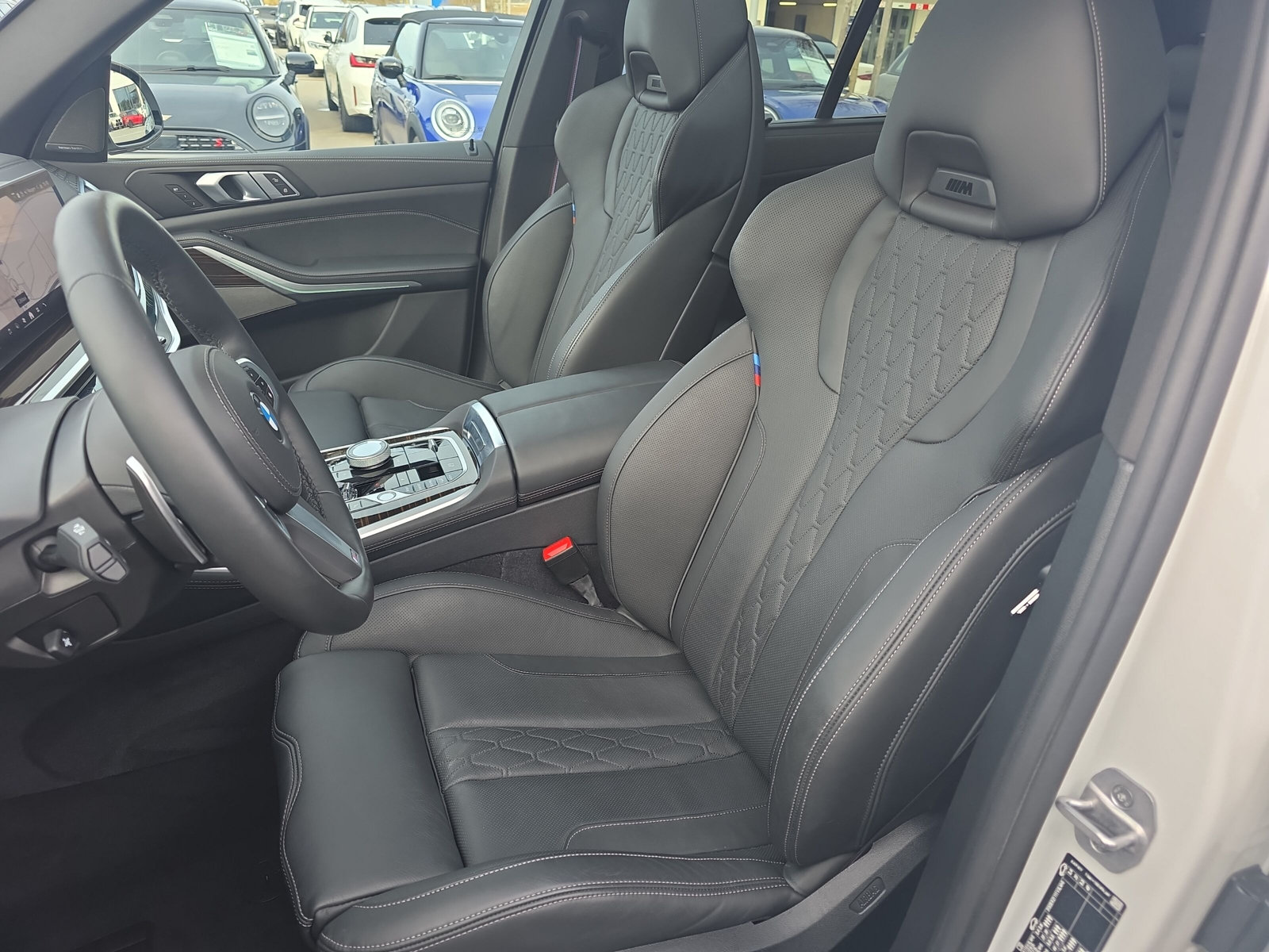 BMW X5 40d M Sport Pro xDrive * Mineralweiss* (CH) AHK 3.5T ** 7 Places ** - 23