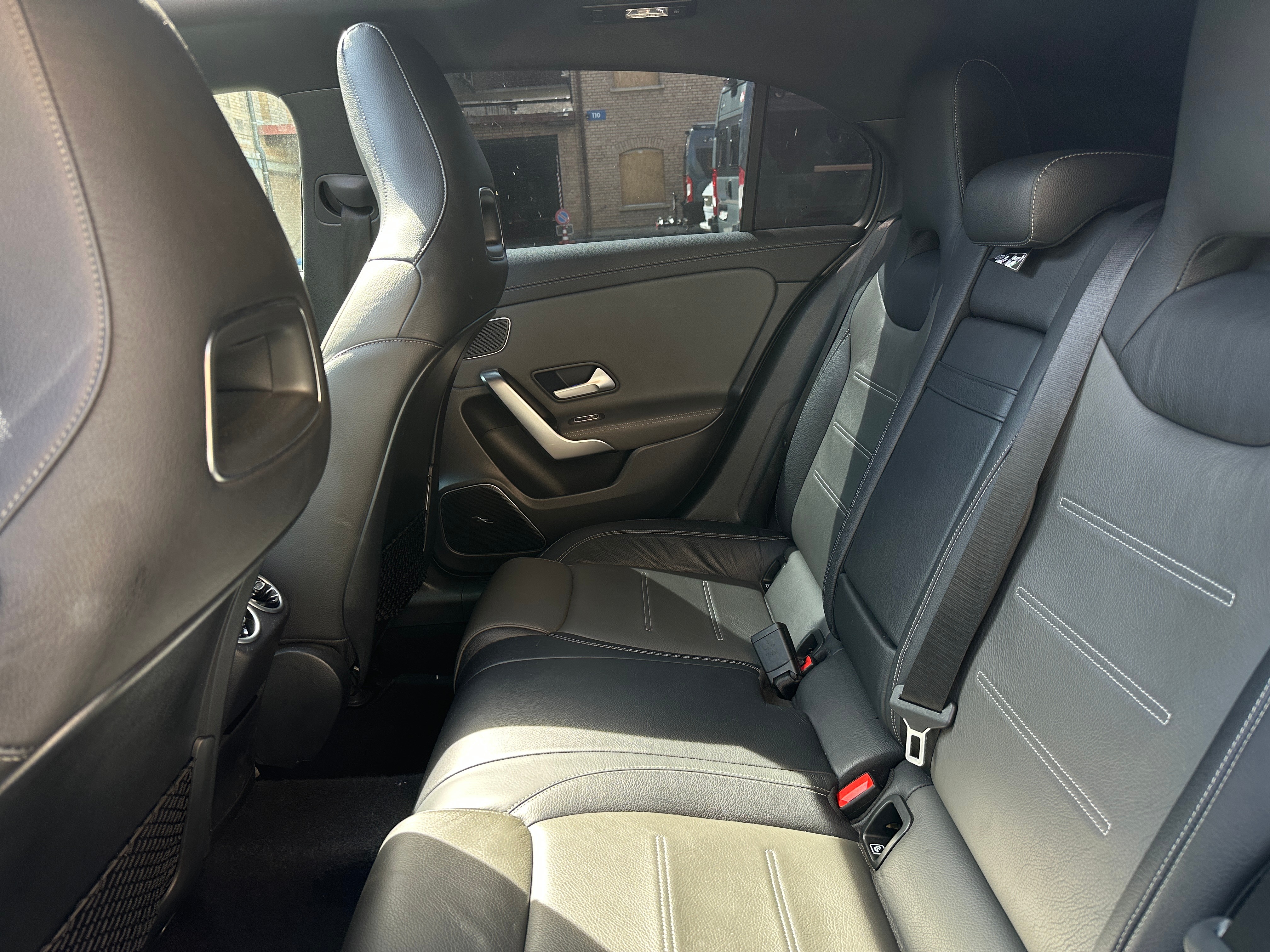 MERCEDES-BENZ A 250 11