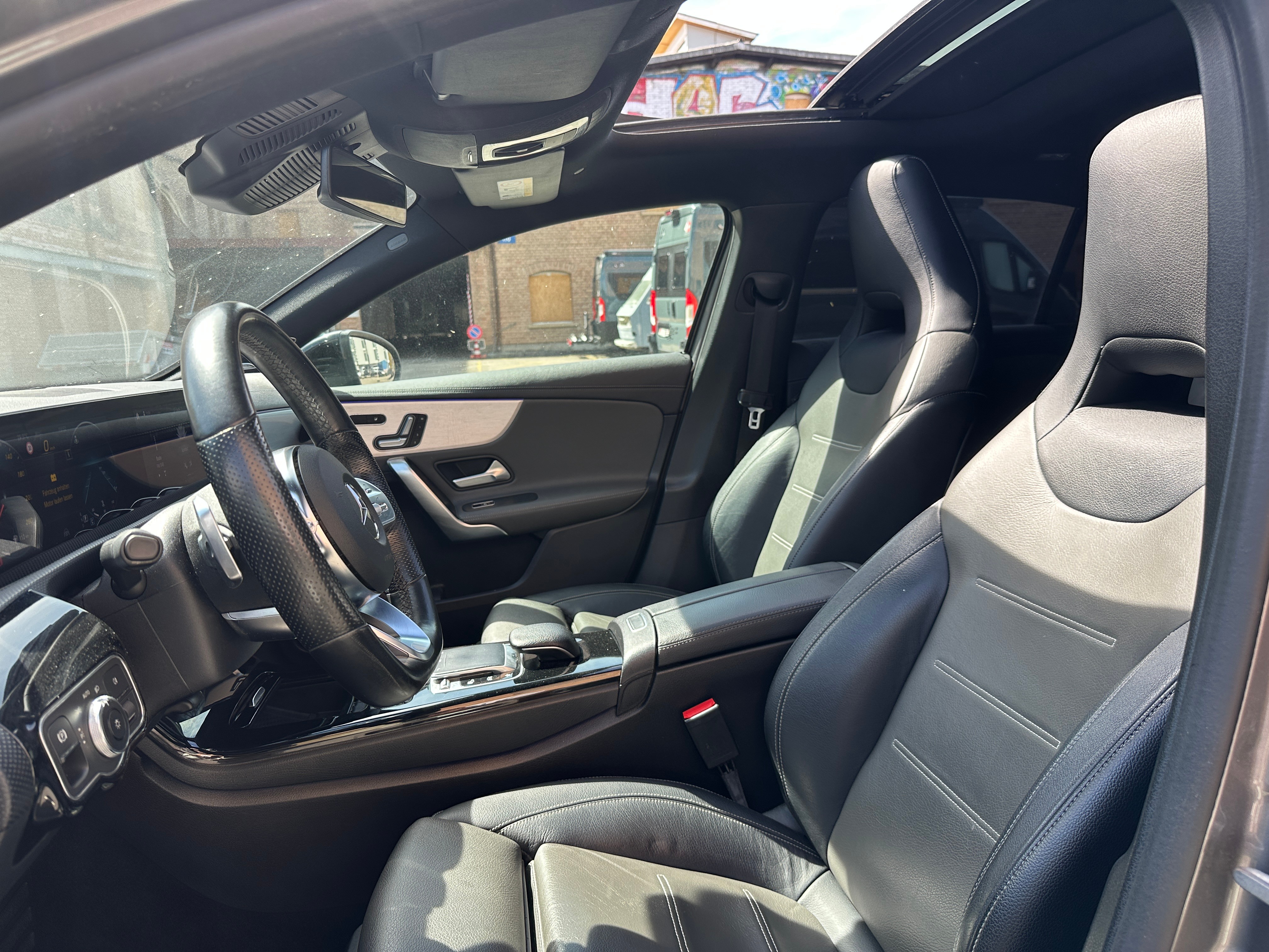 MERCEDES-BENZ A 250 9