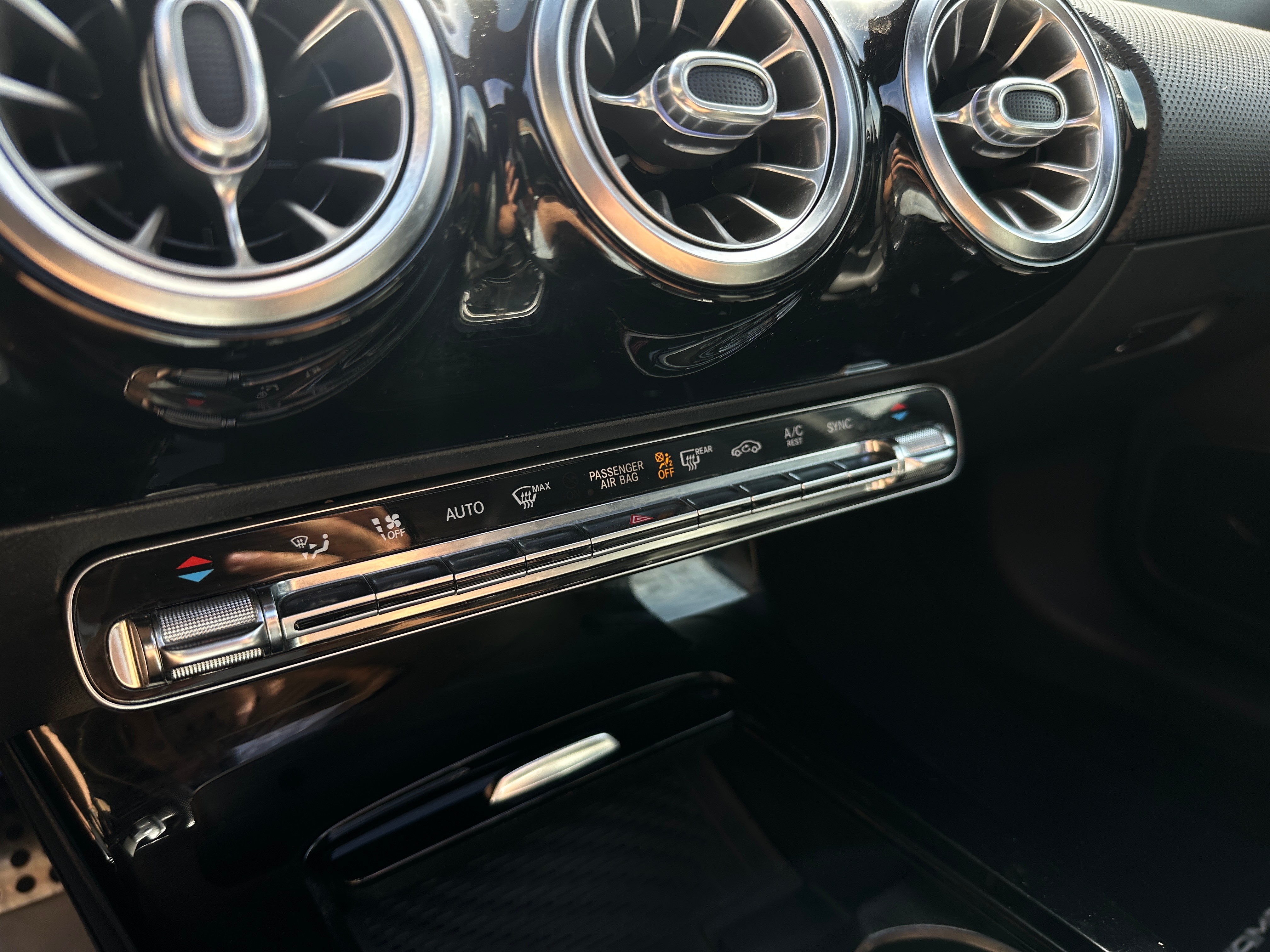 MERCEDES-BENZ A 250 24