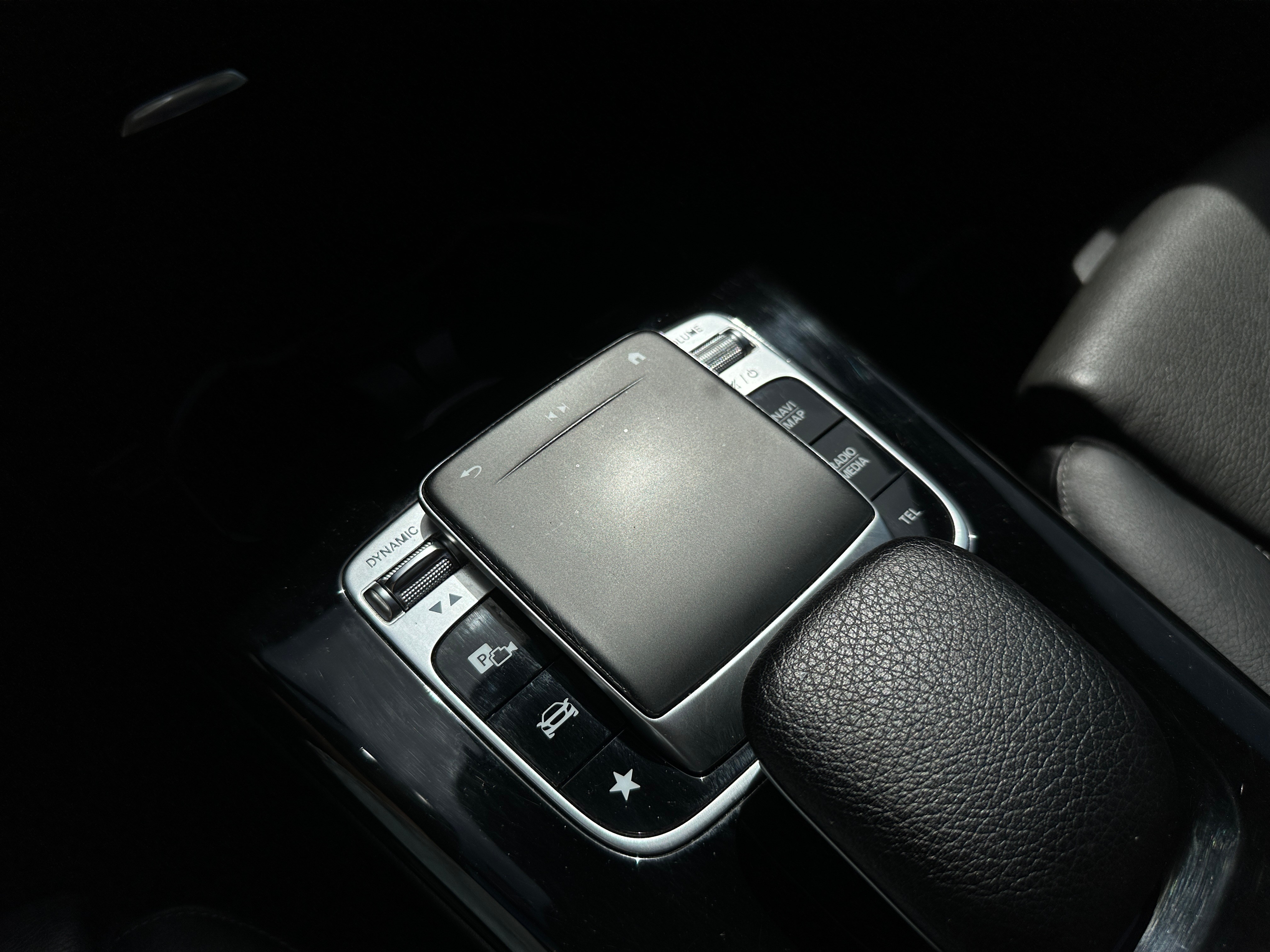 MERCEDES-BENZ A 250 23