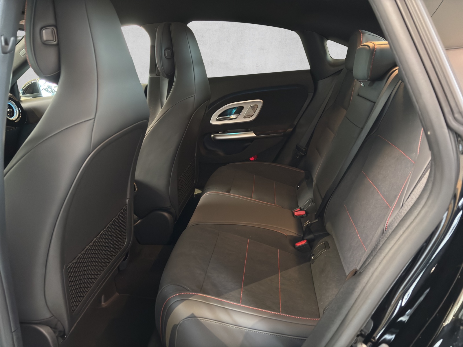 MERCEDES-BENZ CLA 220 8G-DCT 4Matic - 10