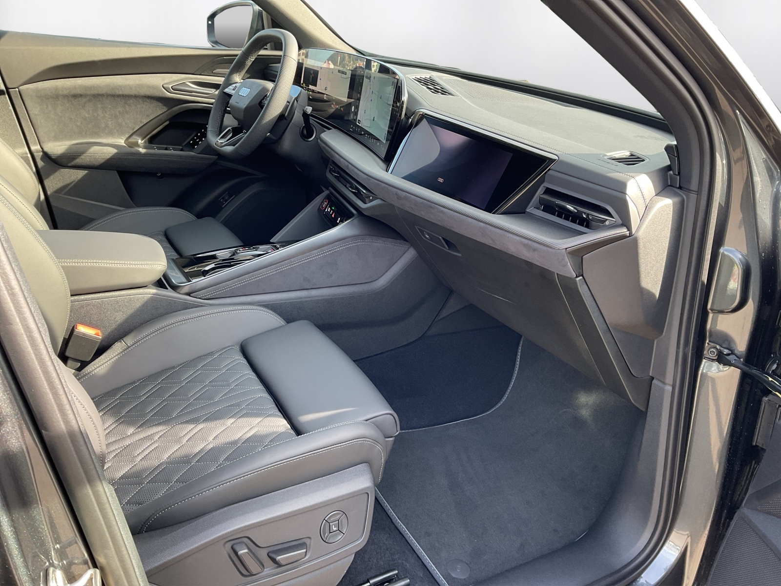 AUDI Q5 e-hybrid quattro 270 kW S-tronic - 14