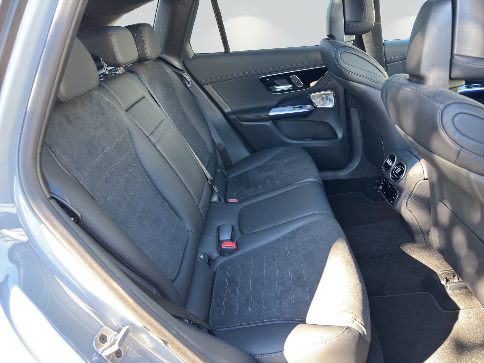 MERCEDES-BENZ GLC 300 d 4Matic 9G-Tronic - 12