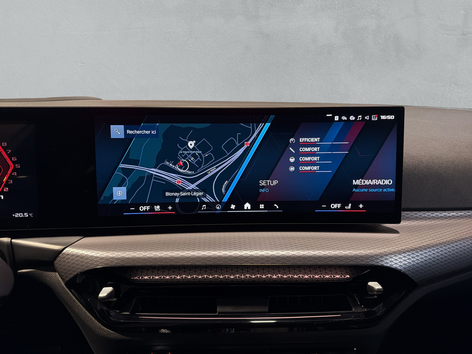 BMW M3 Touring xDrive Competition M - 15