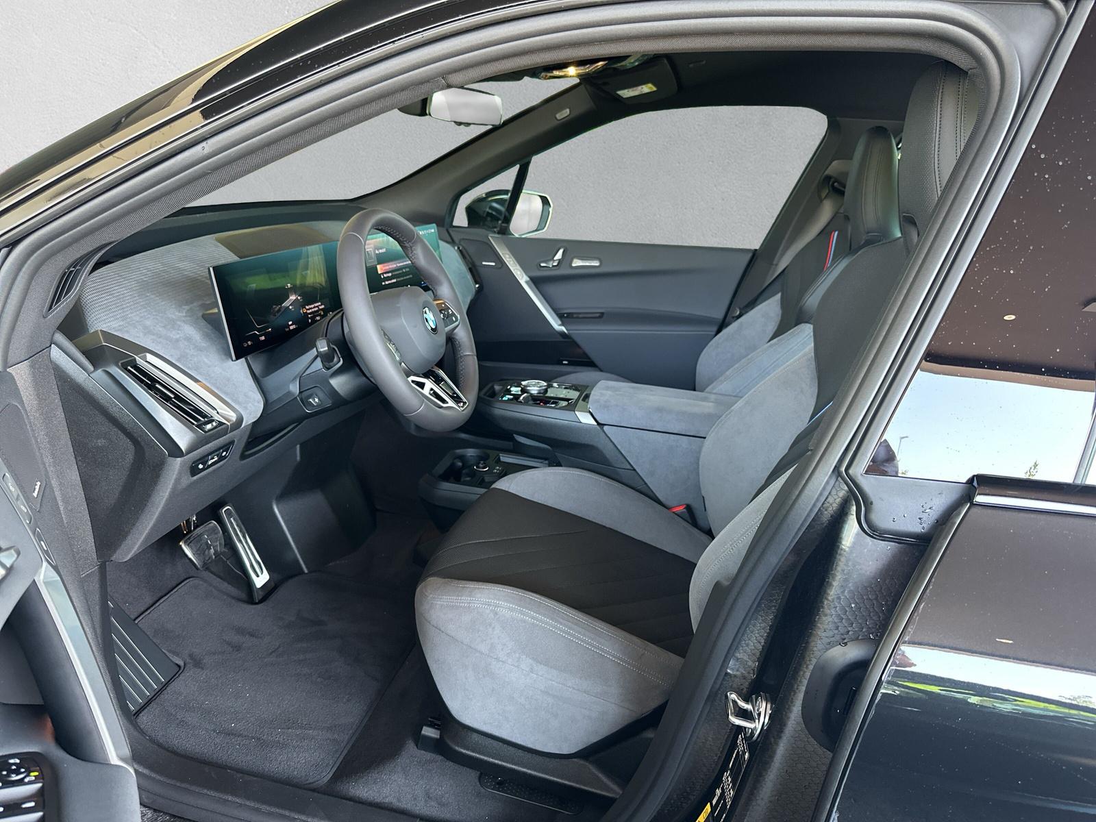 BMW iX xDrive60 M Sport Pro (CH) AHK 2.5T ** Action de Leasing à 0.9% ** - 11