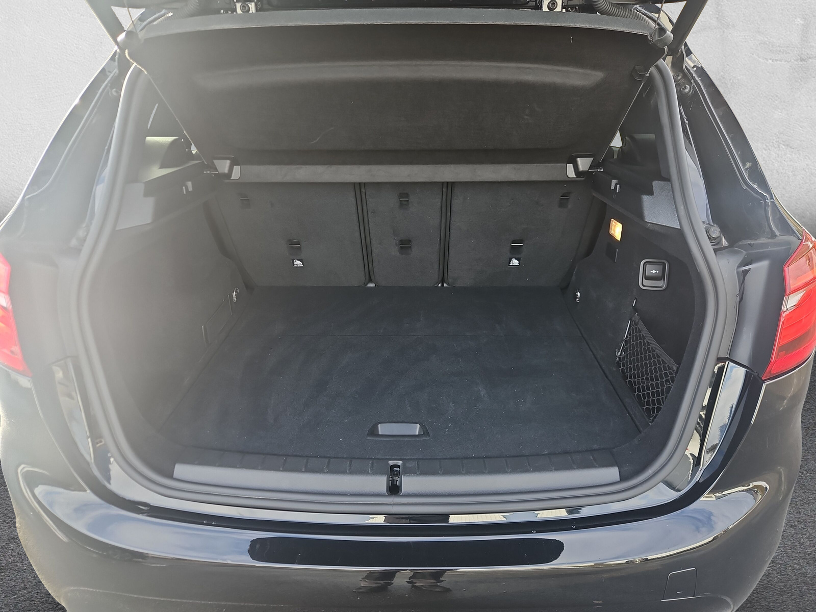 BMW 225xe Active Tourer - 11